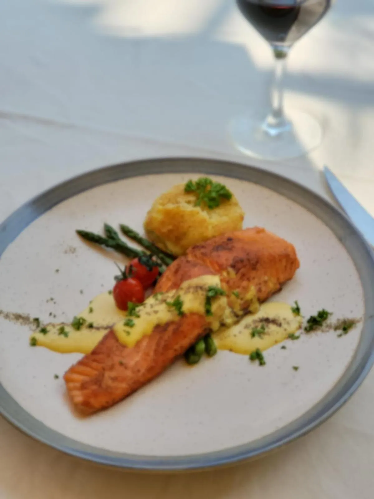 Restaurant/places to eat in Green Park Boutique Hotel