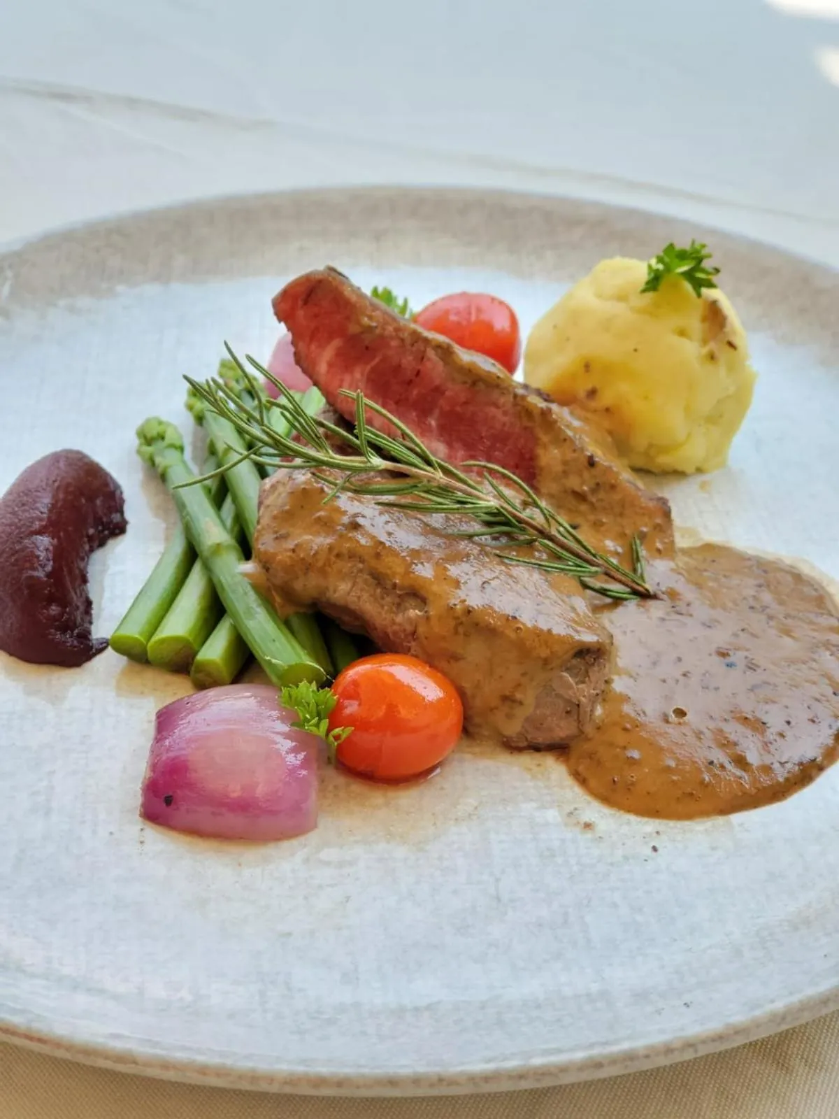 Restaurant/places to eat in Green Park Boutique Hotel