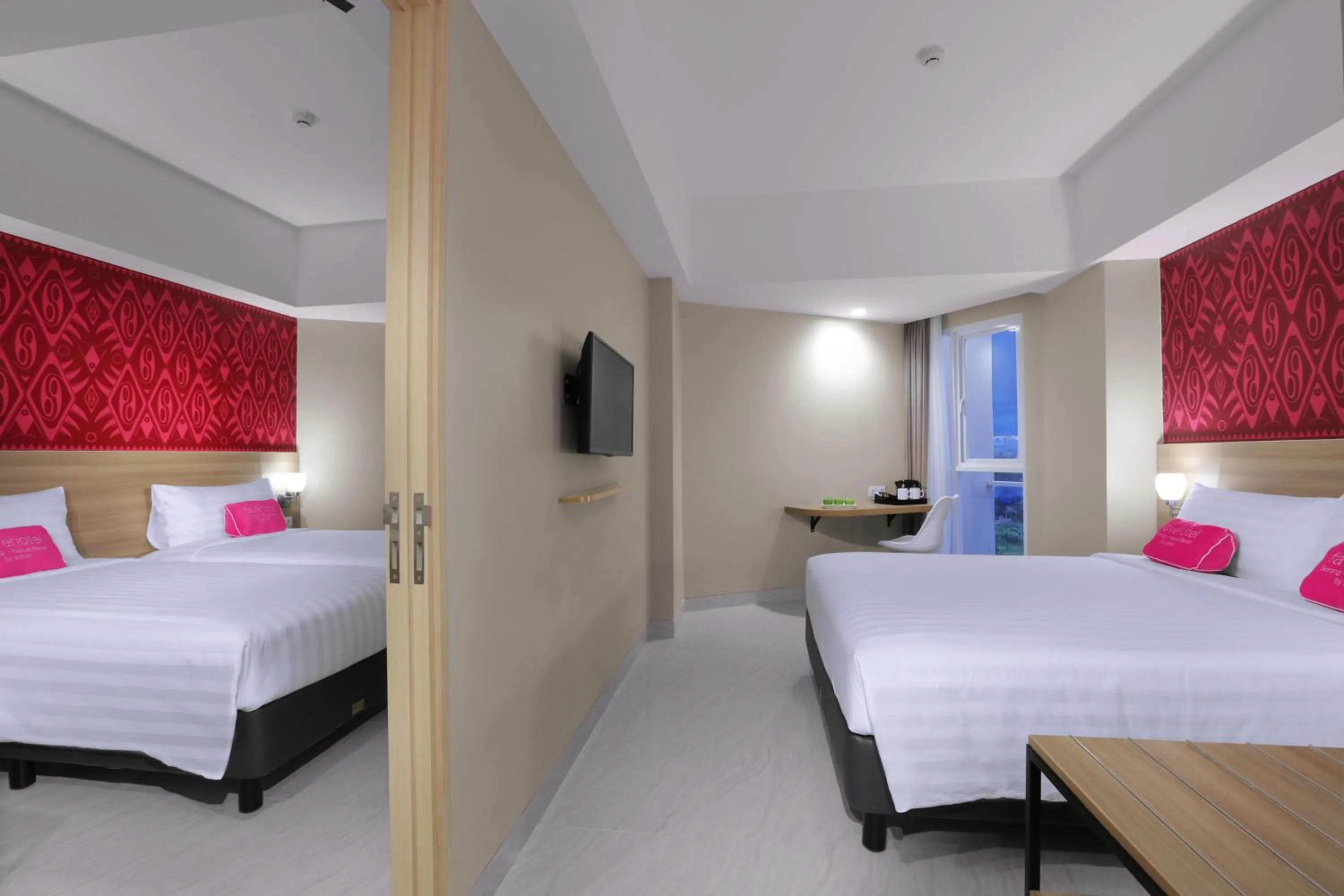 Bedroom, Bed in favehotel Sorong