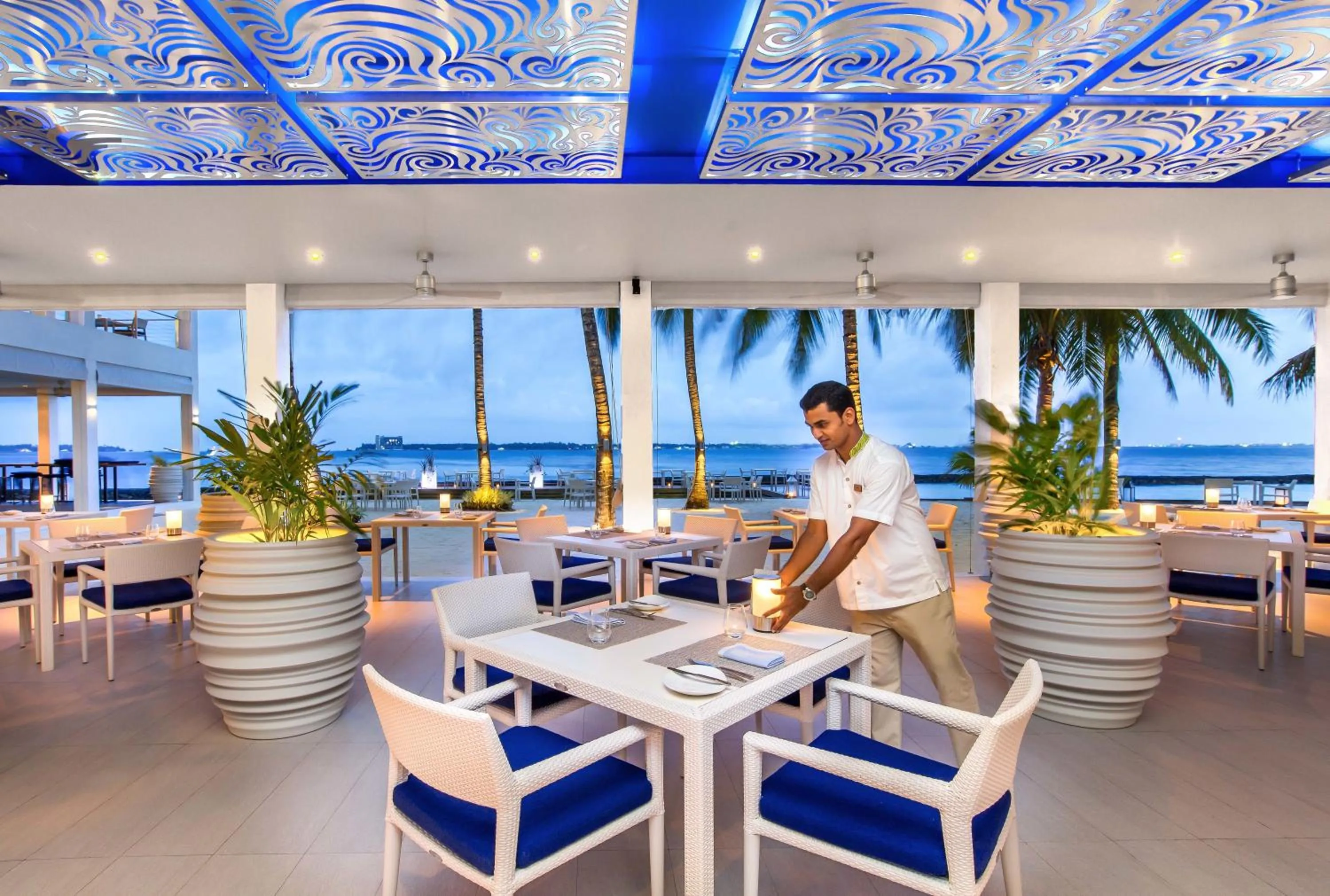Restaurant/places to eat in Kurumba Maldives