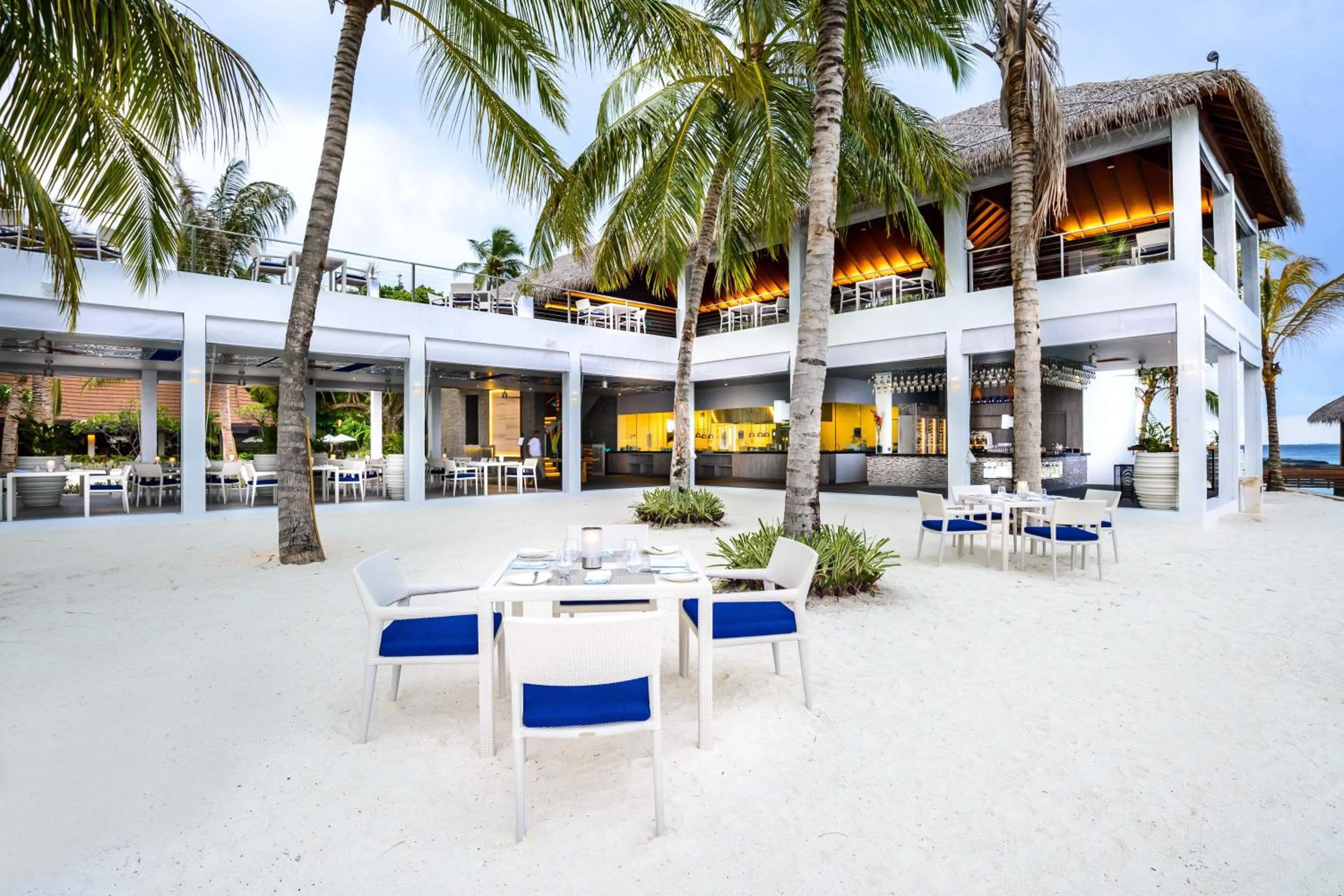 Restaurant/places to eat in Kurumba Maldives