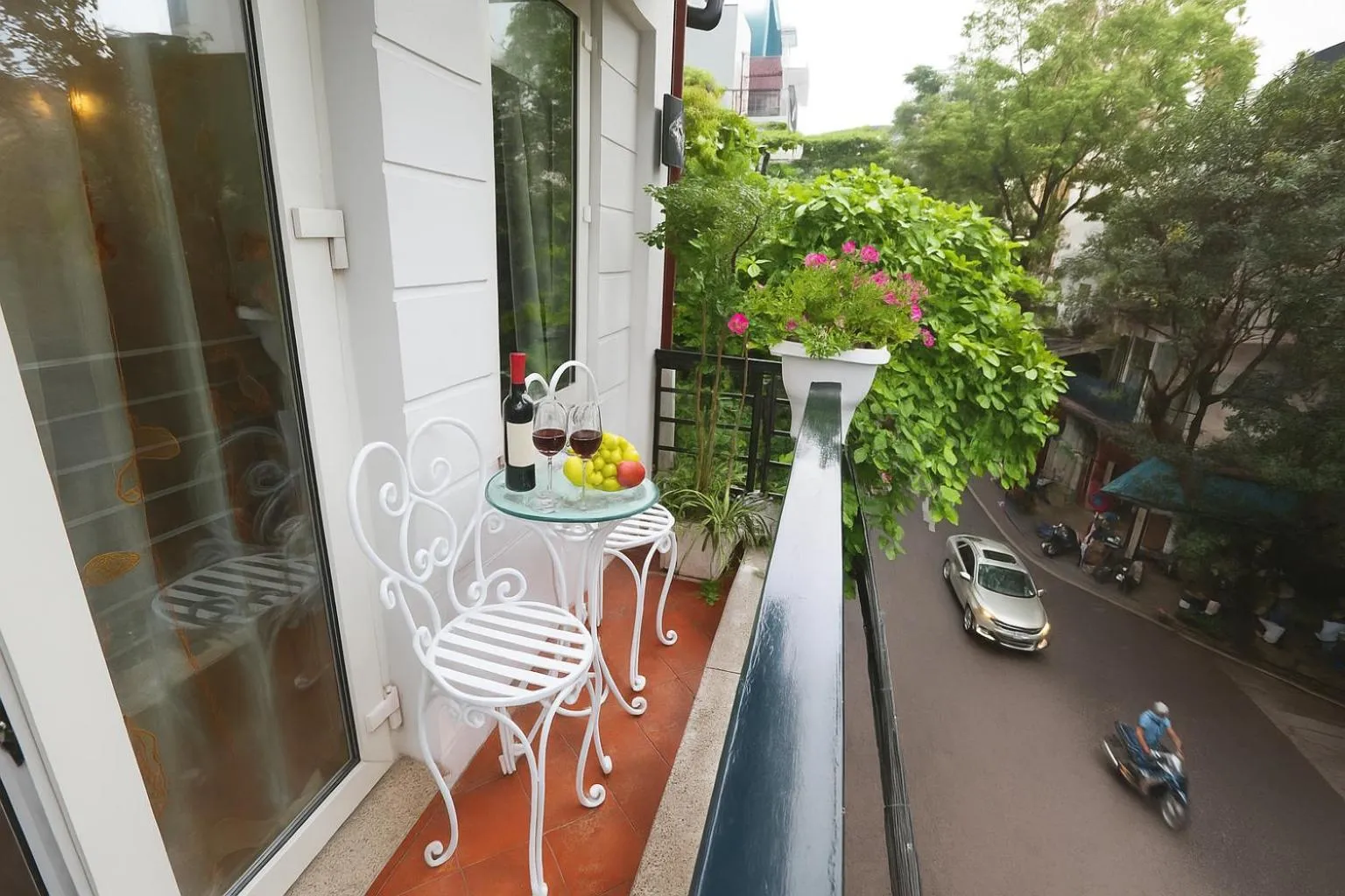 Balcony/Terrace in Hanoi Siva Luxury Hotel & Travel