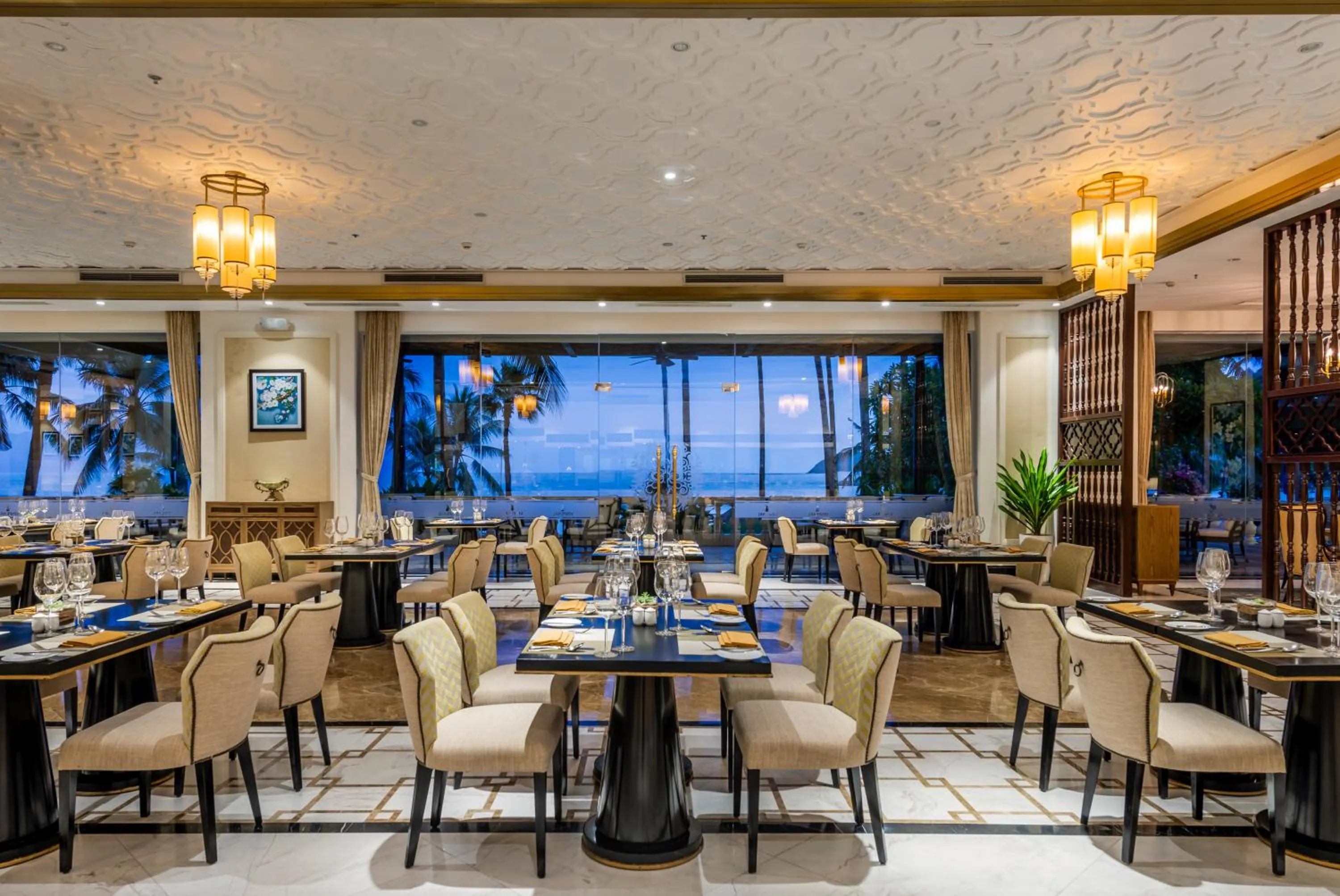 Restaurant/places to eat in Vinpearl Resort Nha Trang