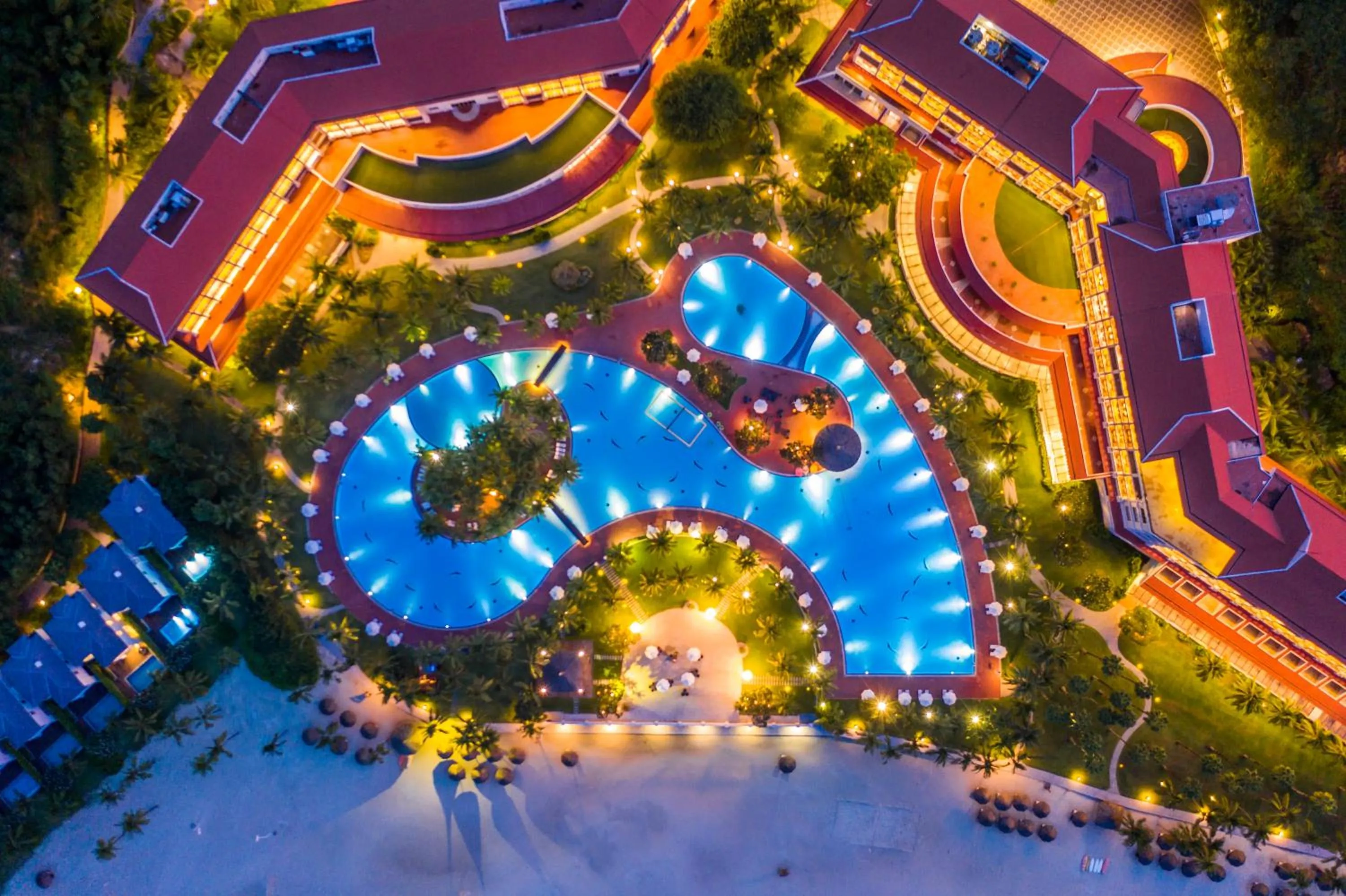 Night in Vinpearl Resort Nha Trang