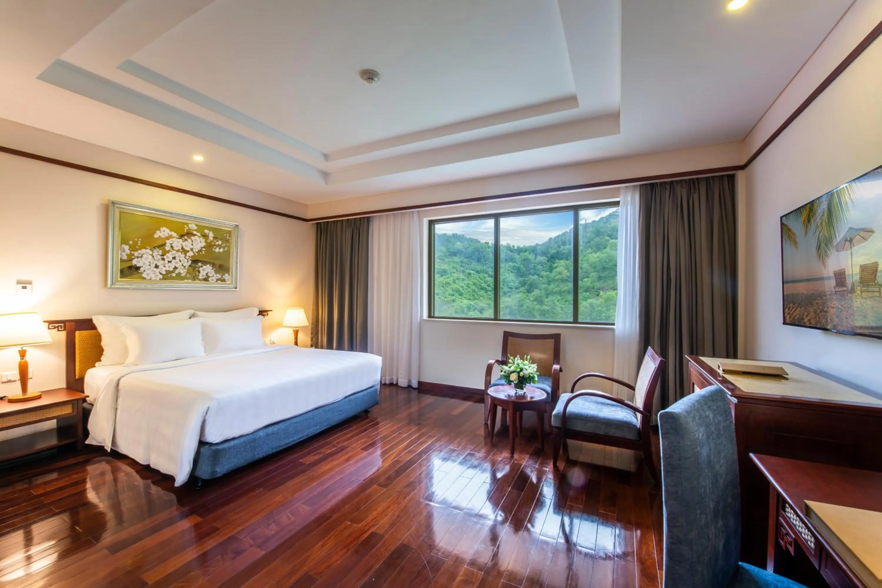 Bedroom, Bed in Vinpearl Resort Nha Trang