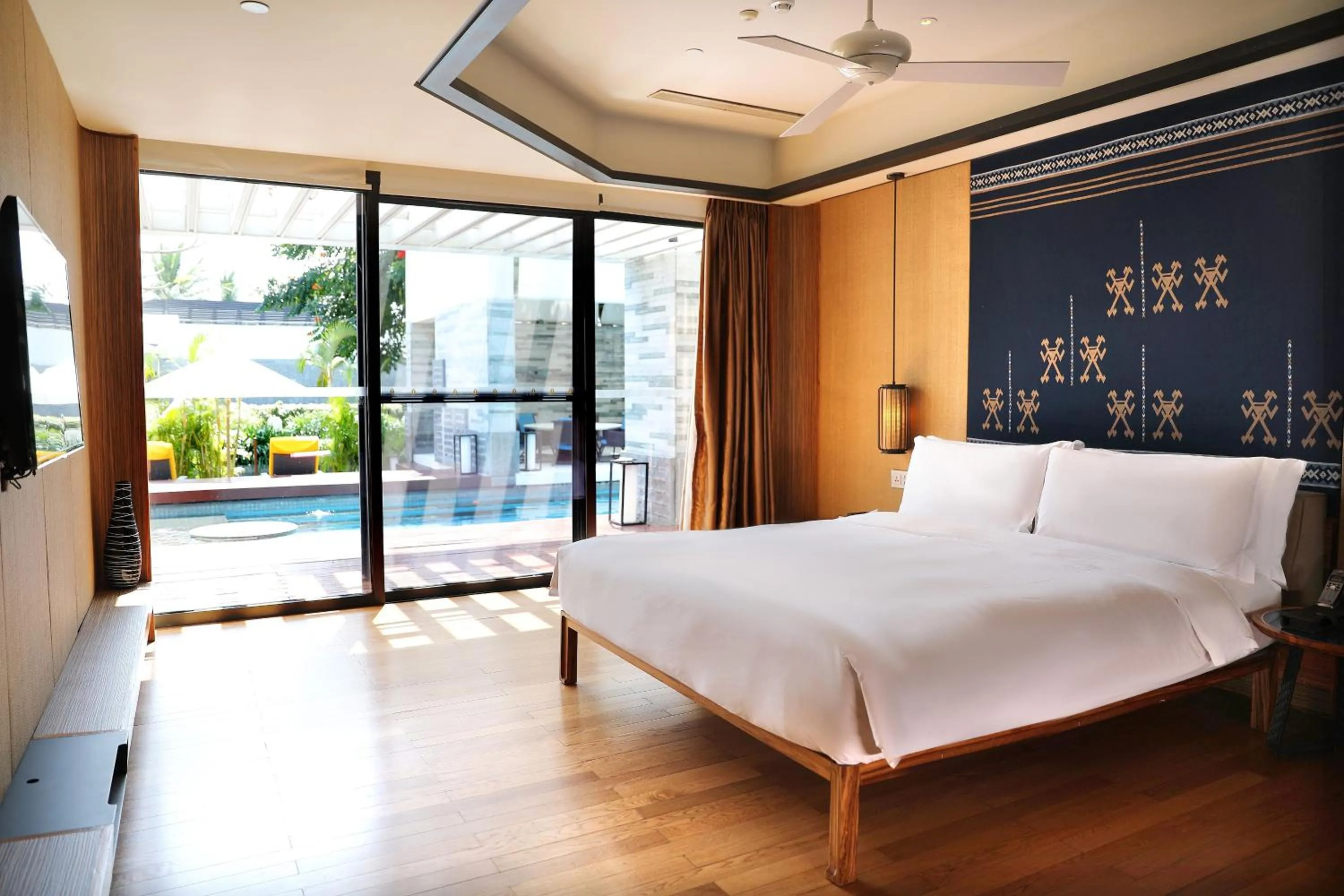 Bed in InterContinental Sanya Resort by IHG