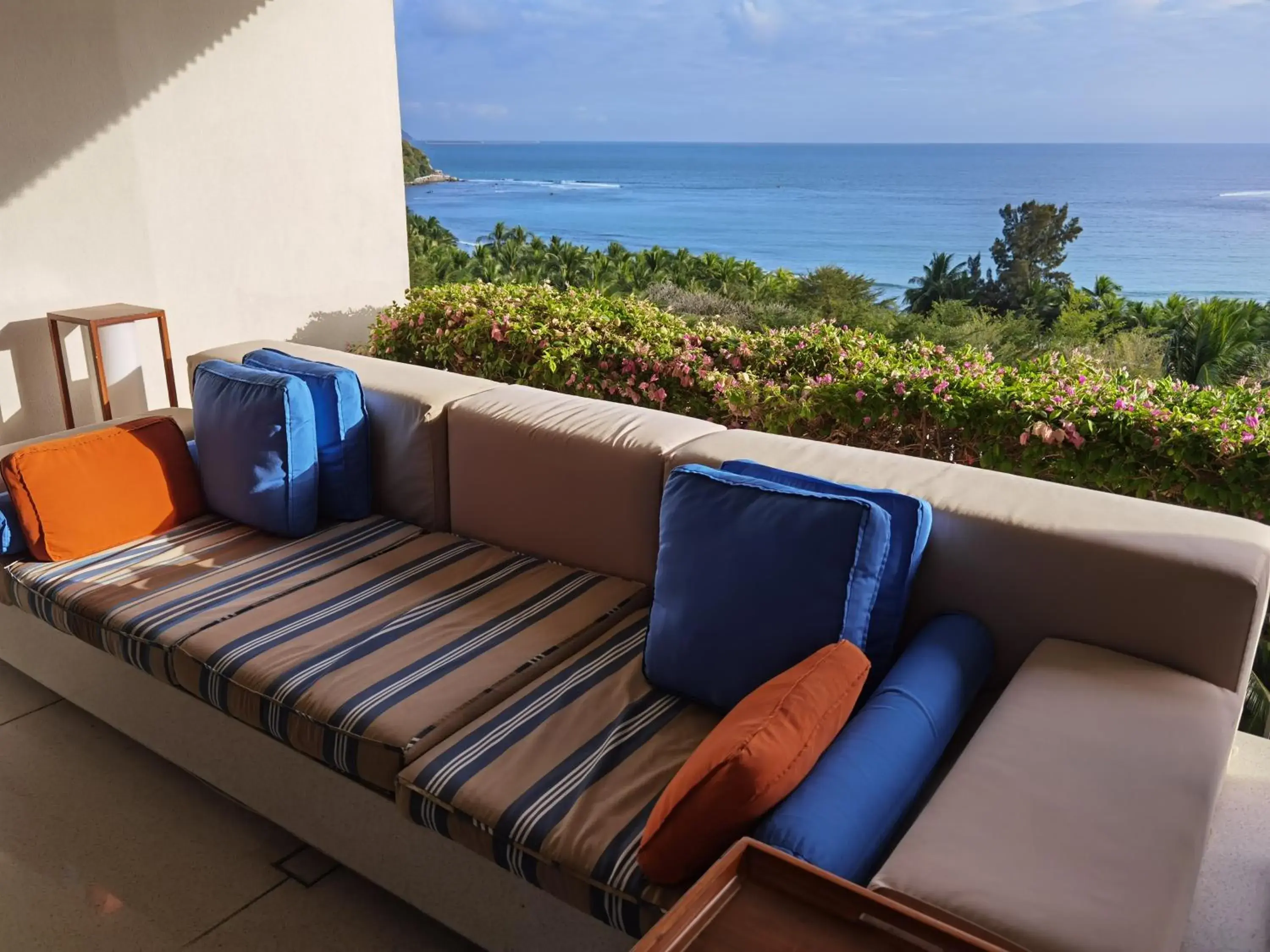 2 Double classic Ocean View High Floor(welcome fruit+mini-bar) in InterContinental Sanya Resort by IHG 2 Double classic Ocean View High Floor(welcome fruit+mini-bar) in InterContinental Sanya Resort by IHG