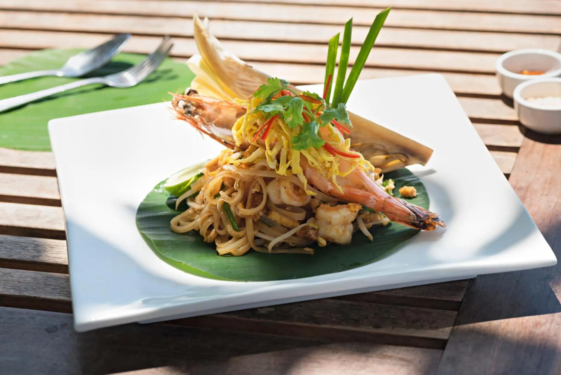 Food and drinks in Haadtien Beach Resort