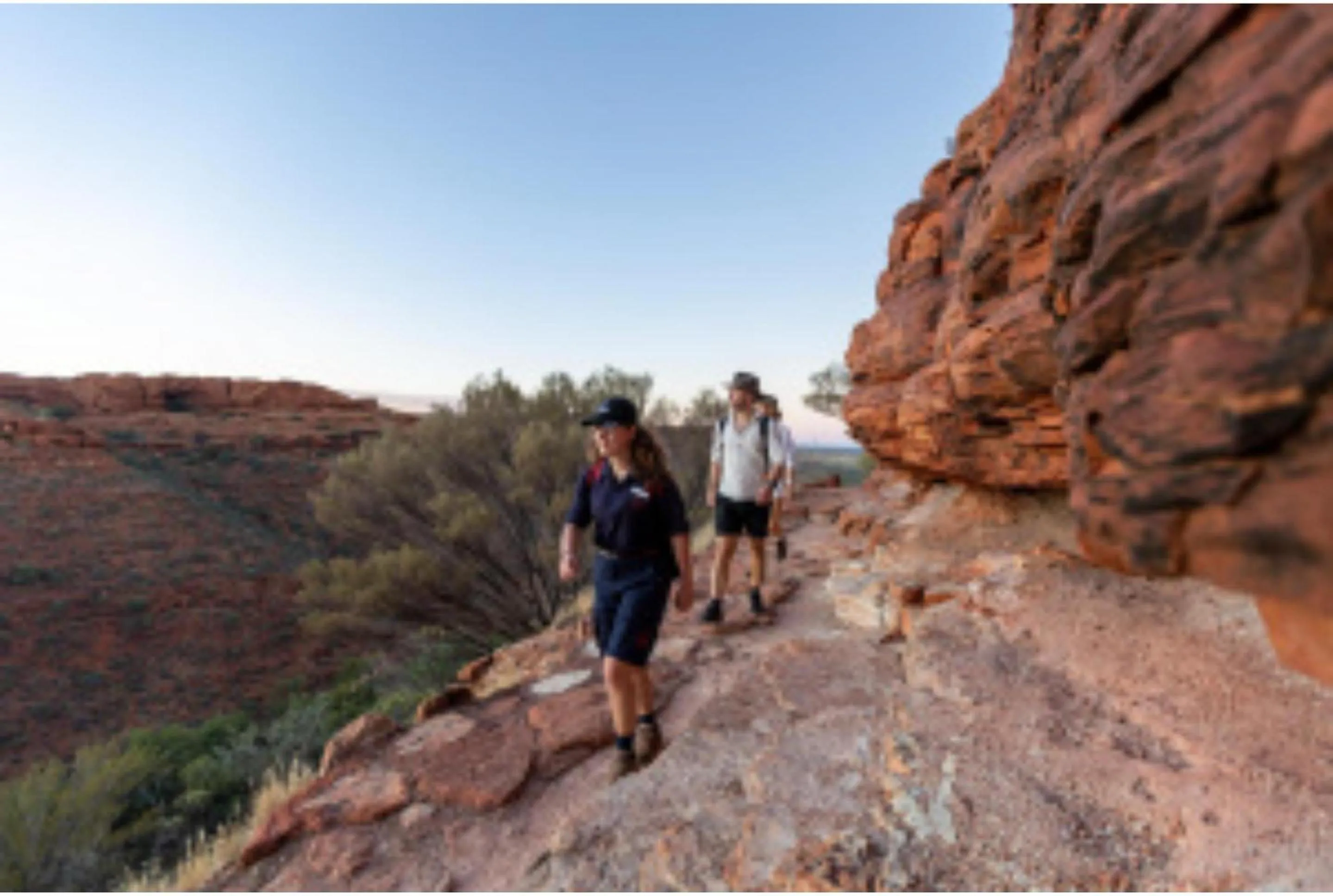 Hiking in Discovery Resorts - Kings Canyon
