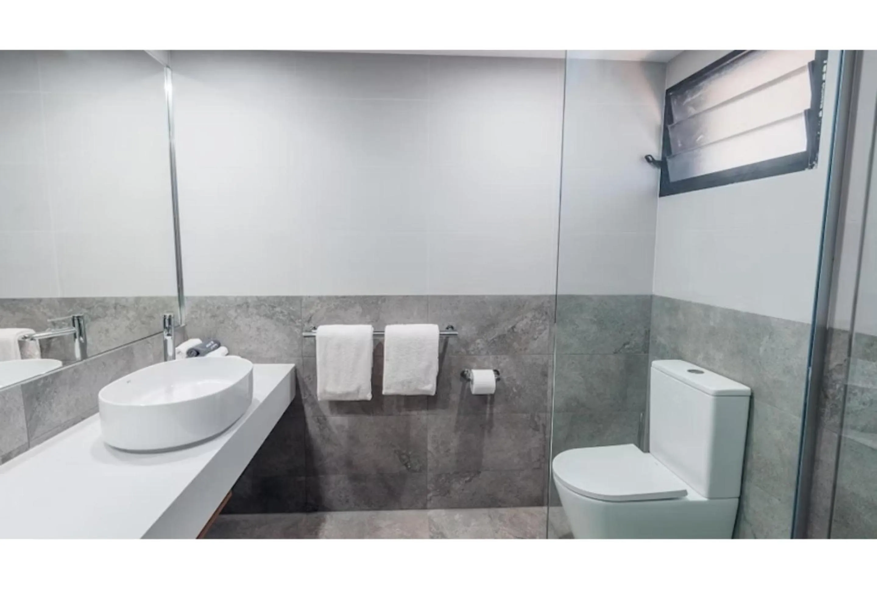 Bathroom in Discovery Resorts - Kings Canyon