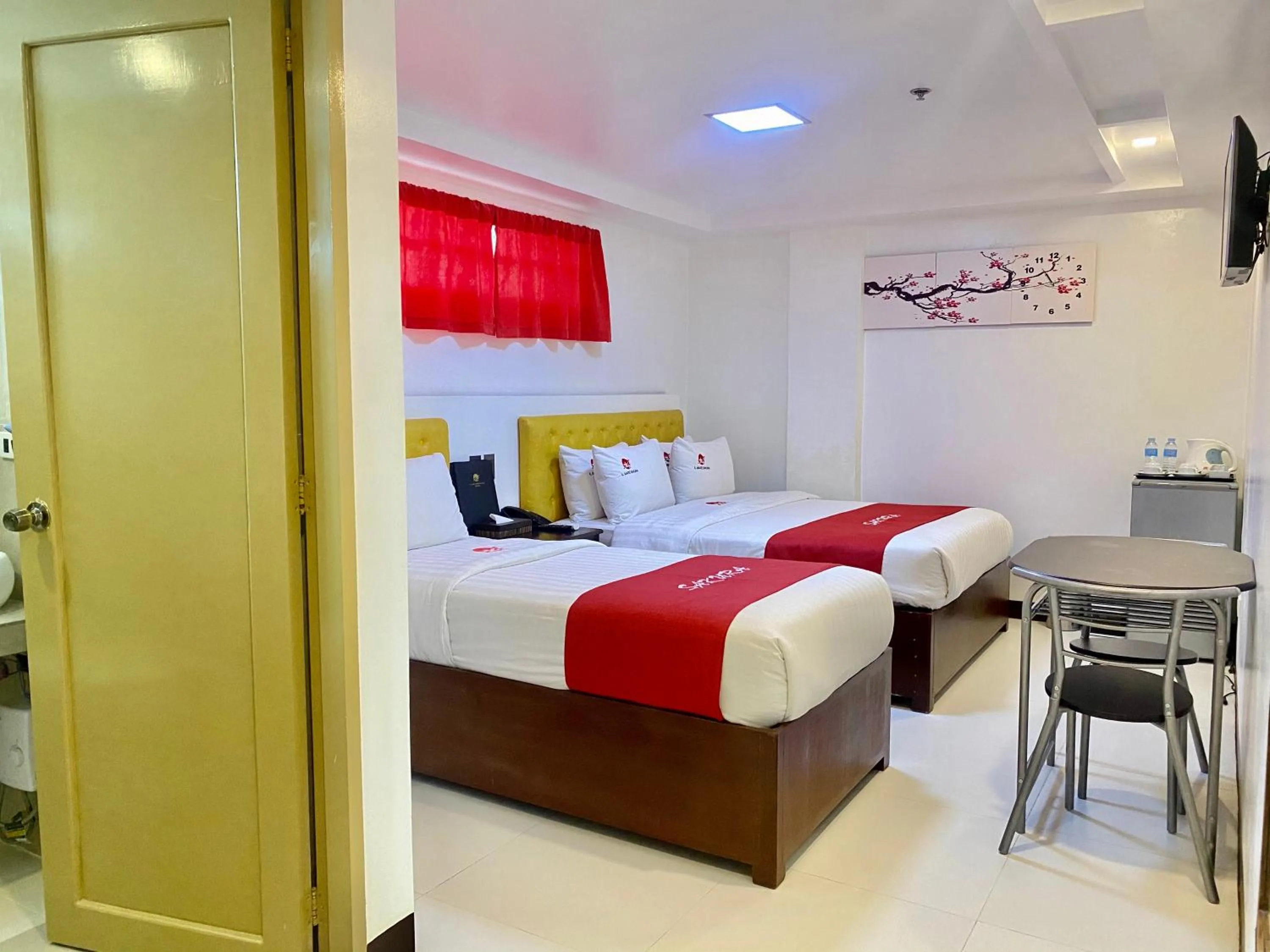 Bed in IL Mare Sakura Resort Boracay