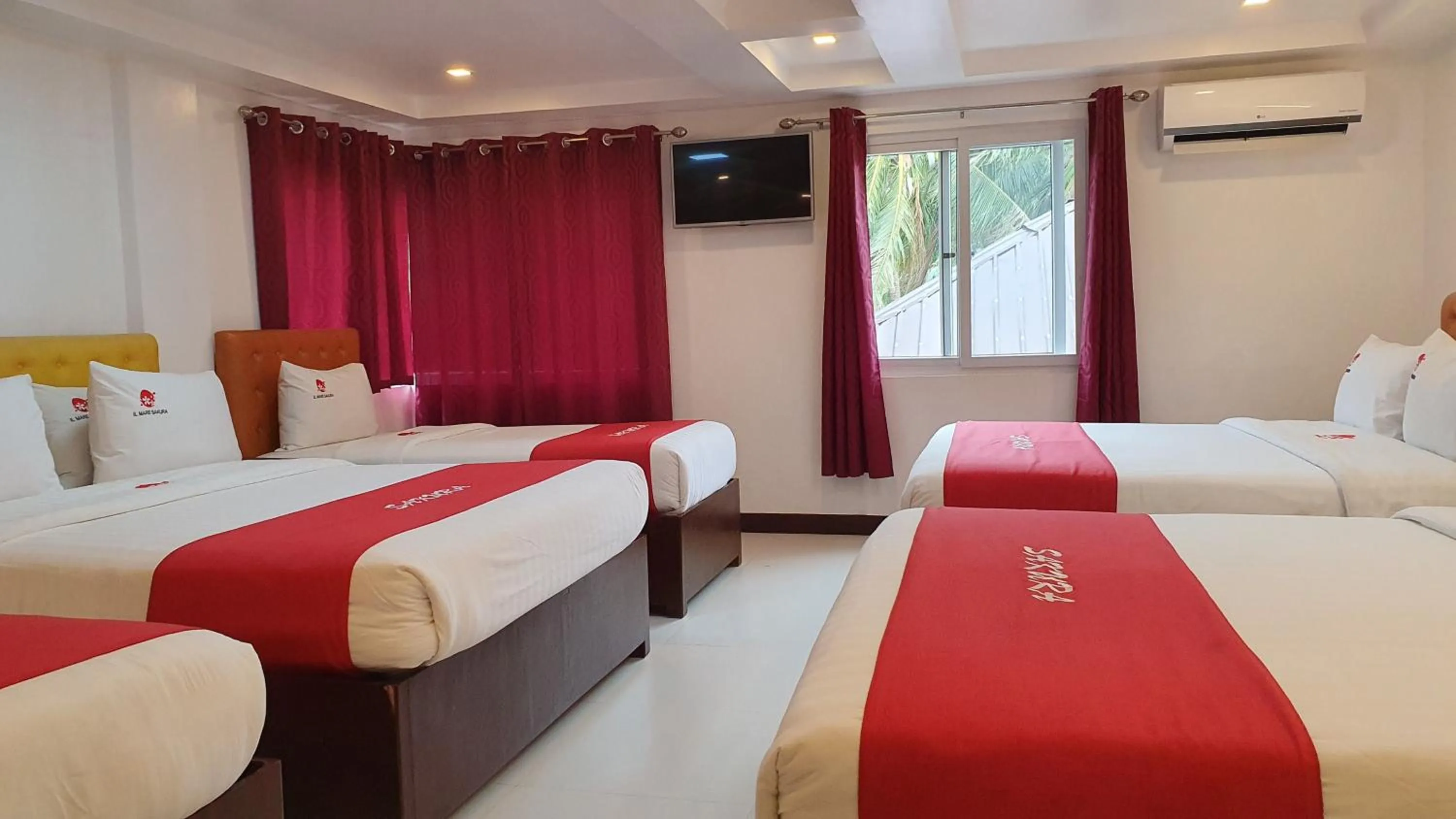 Bed in IL Mare Sakura Resort Boracay