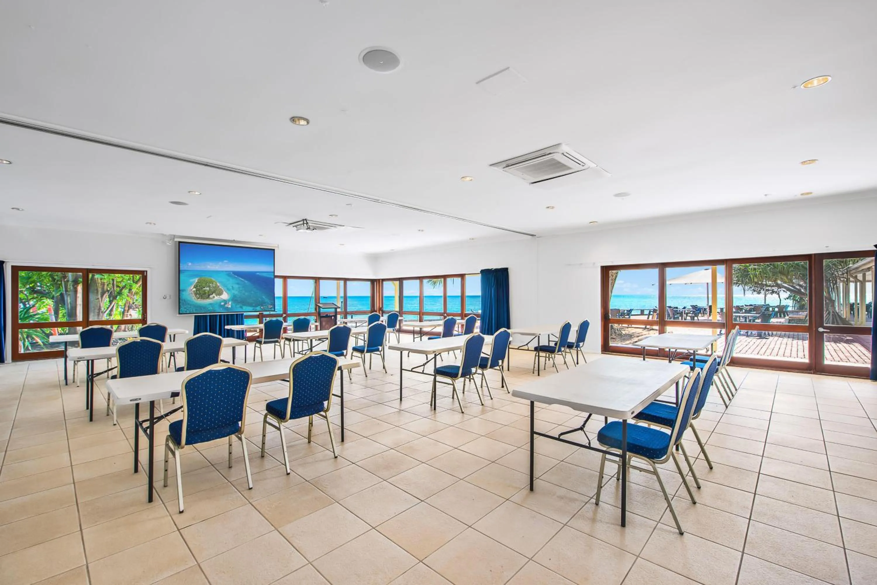 Meeting/conference room in Heron Island