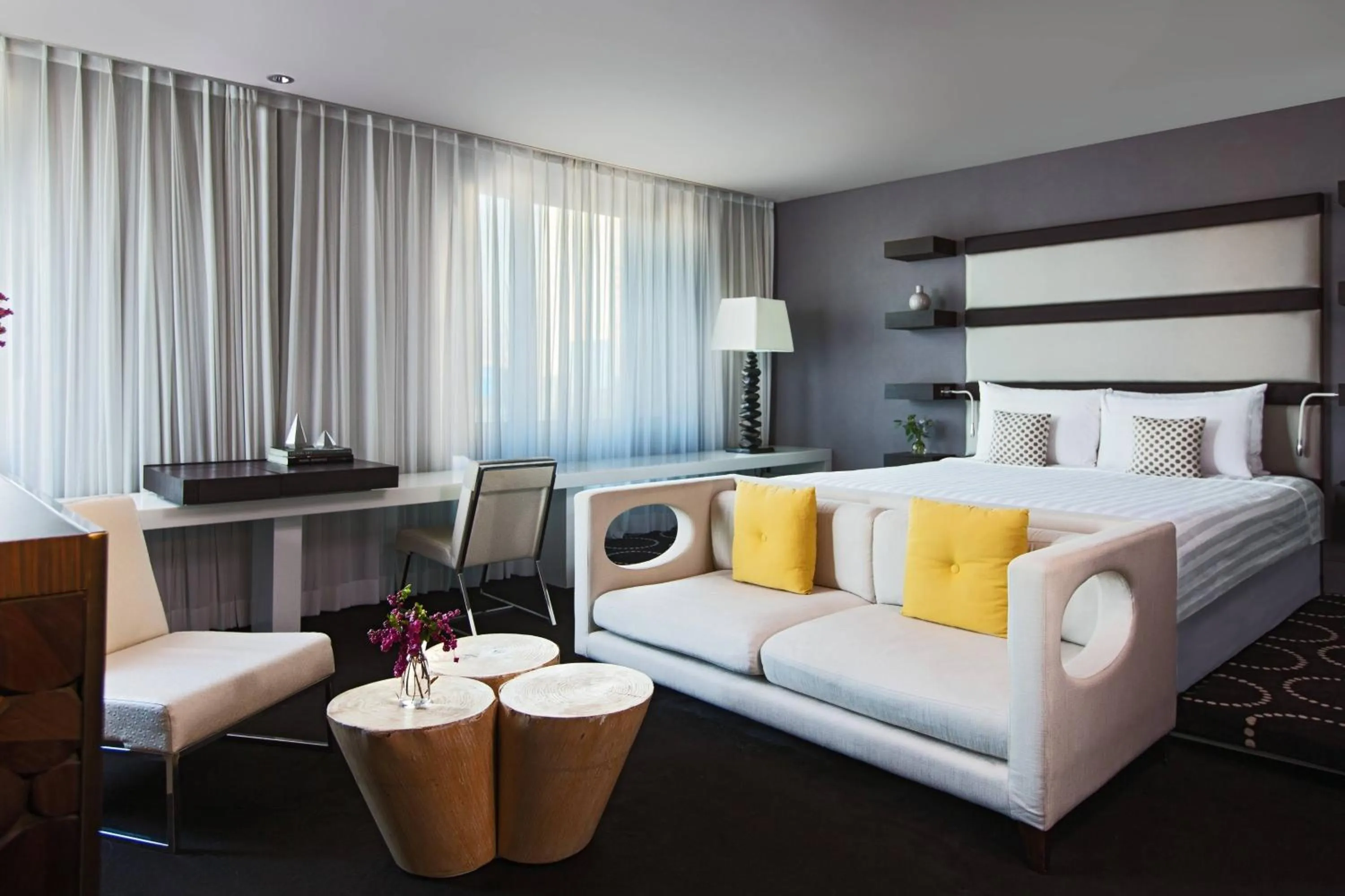 Photo of the whole room, Bed in THE PLAZA Seoul, Autograph Collection