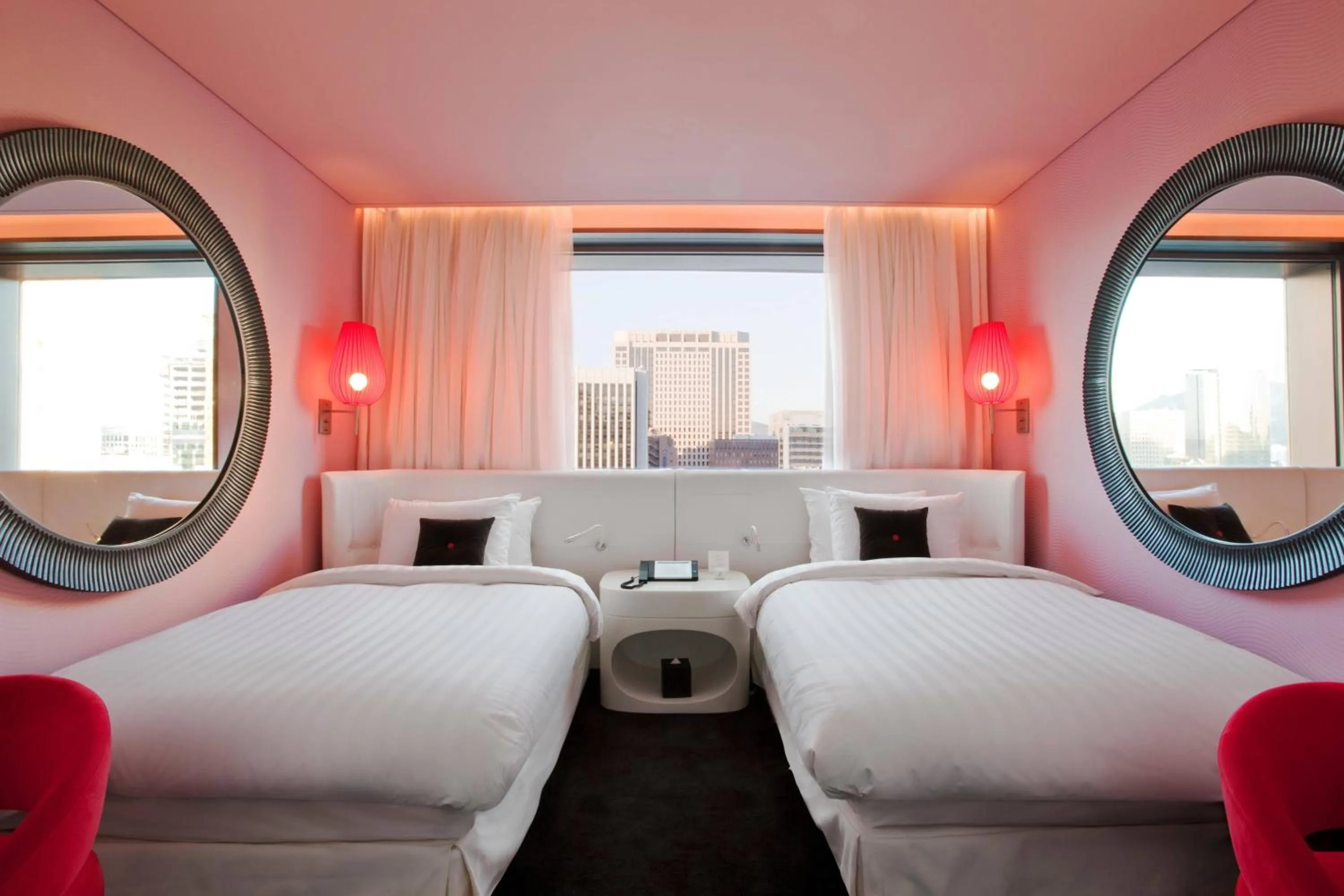 Bedroom, Bed in THE PLAZA Seoul, Autograph Collection