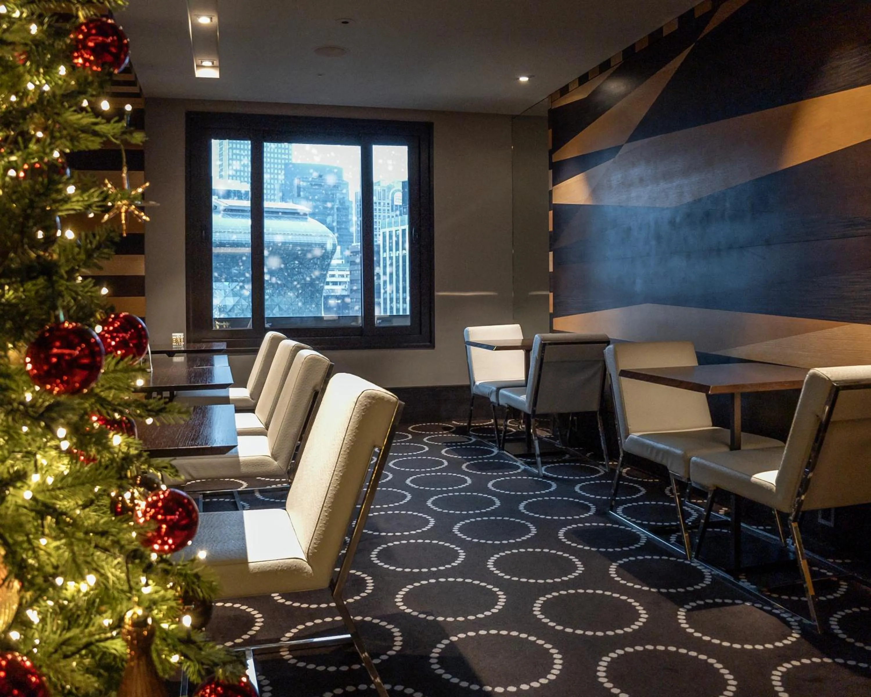 Lounge or bar in THE PLAZA Seoul, Autograph Collection