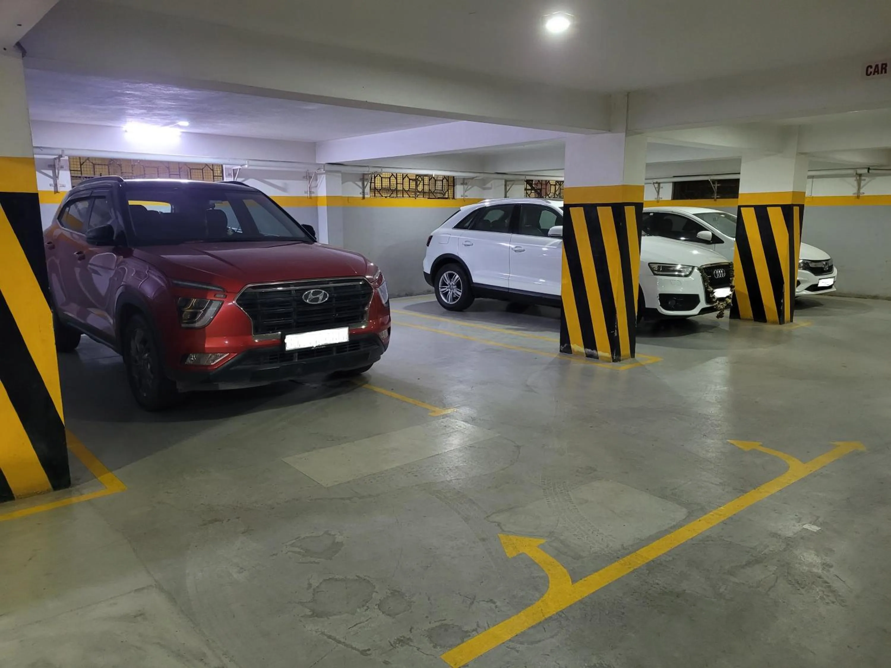 Parking in Thaneegai Residency