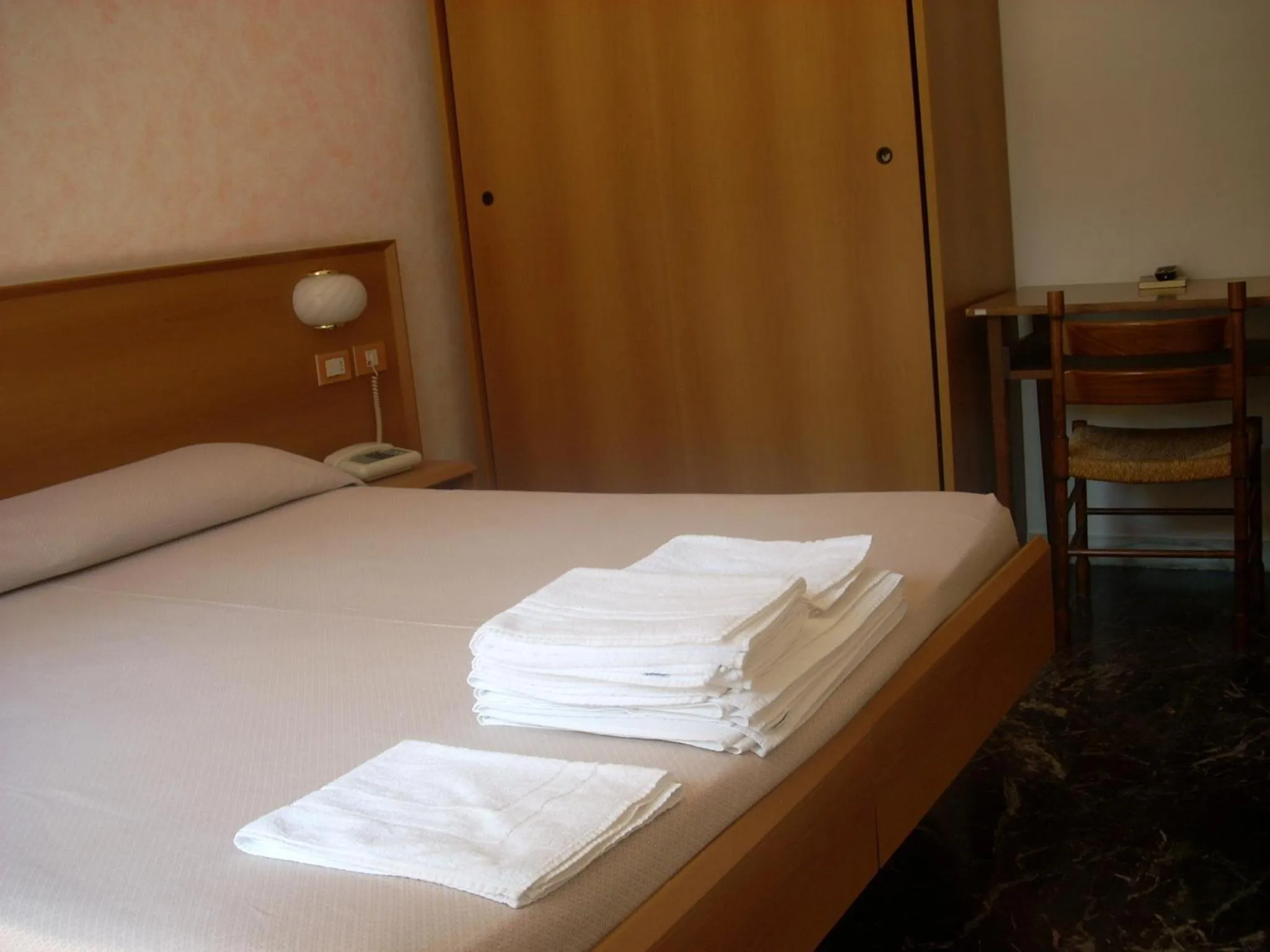 Photo of the whole room in Hotel Corallo