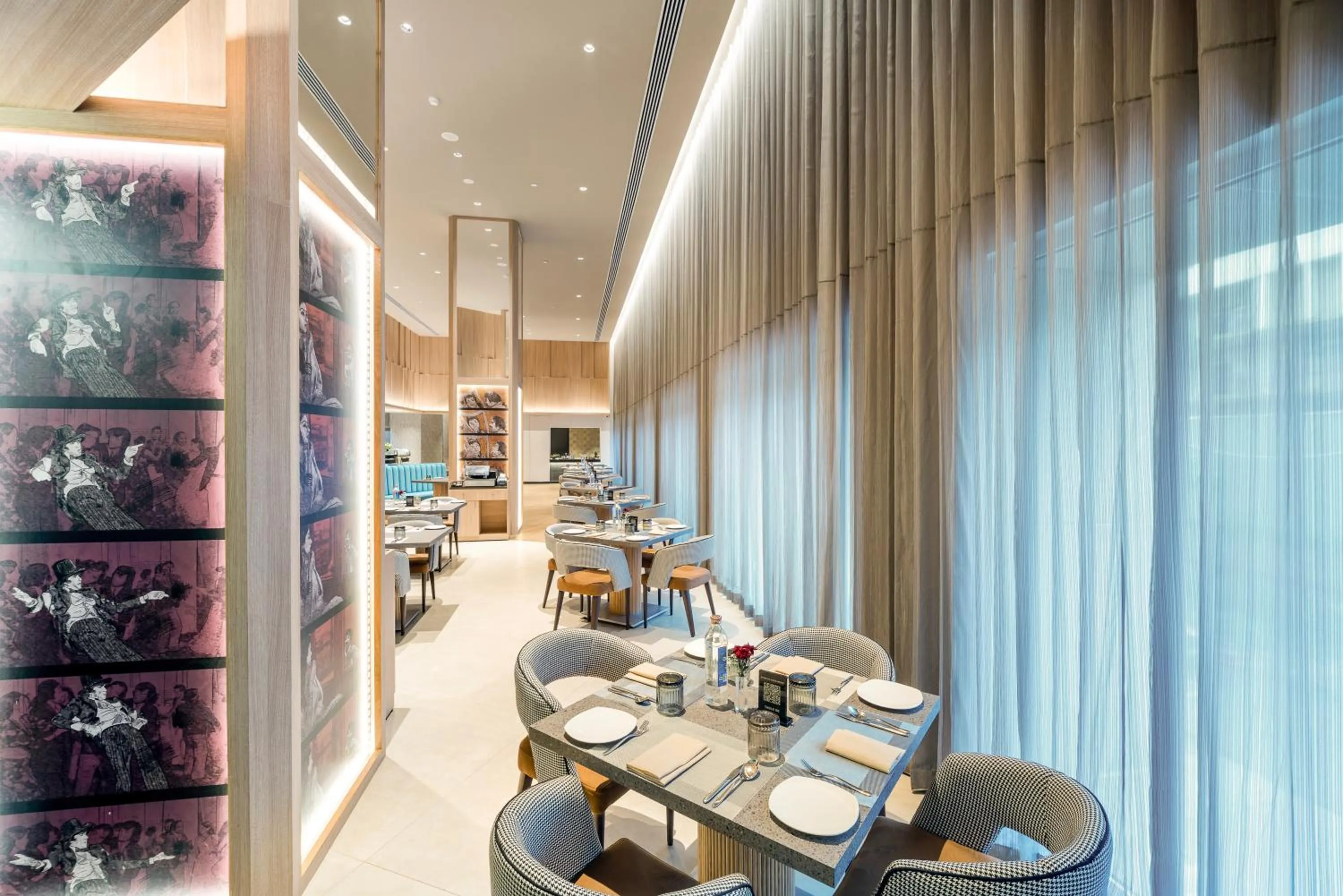 Restaurant/places to eat in The Park Chennai