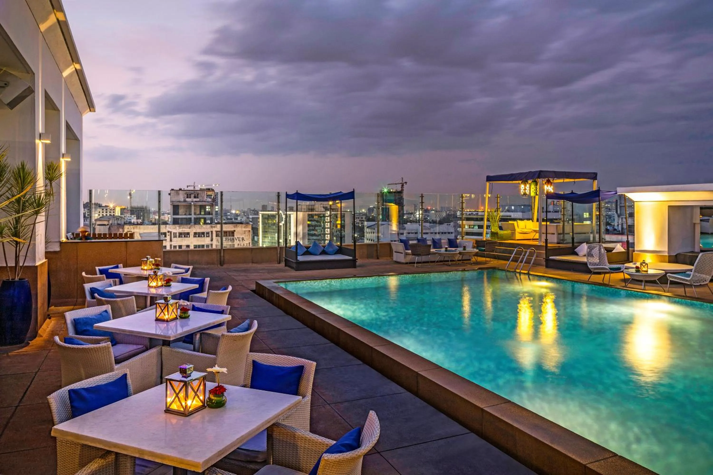 Restaurant/places to eat in The Park Chennai