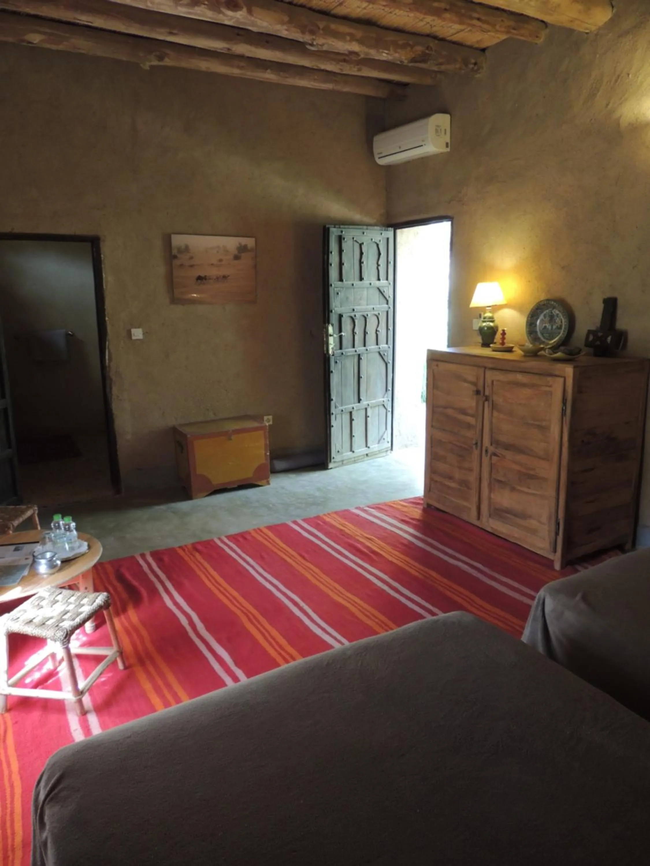 Photo of the whole room in Dar Qamar