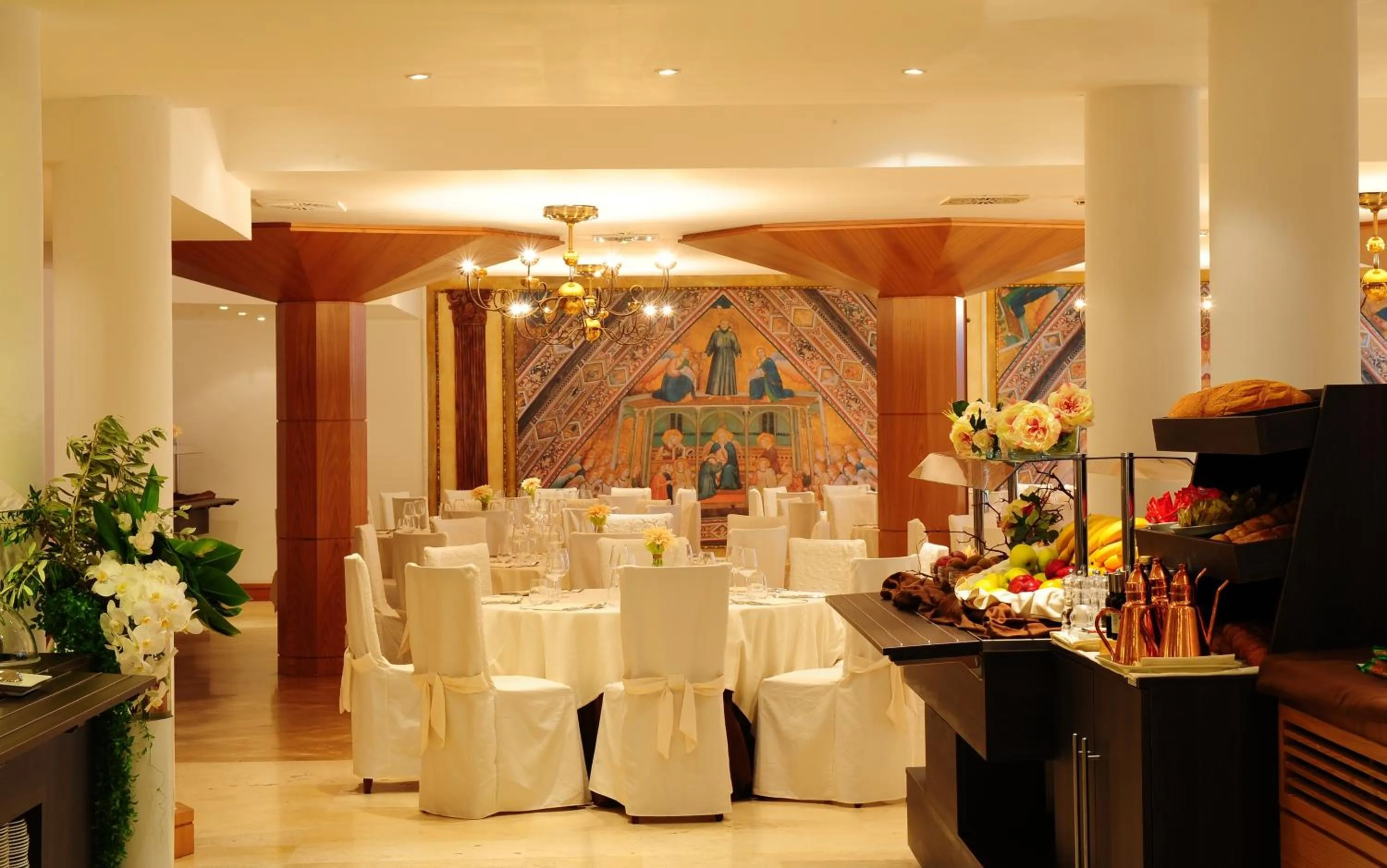 Restaurant/places to eat in BV Grand Hotel Assisi