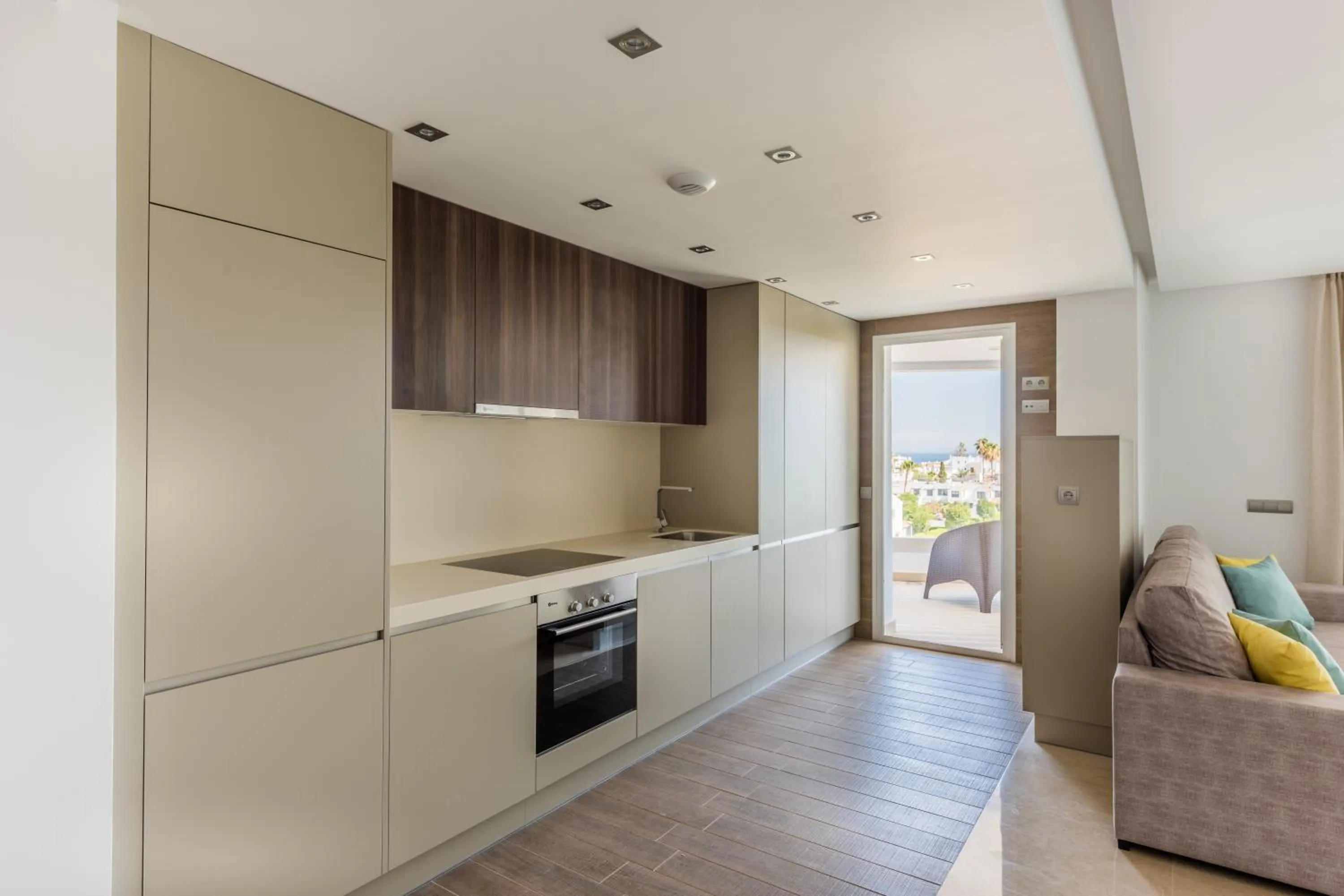 Kitchen or kitchenette in Aqua Apartments Vento, Marbella
