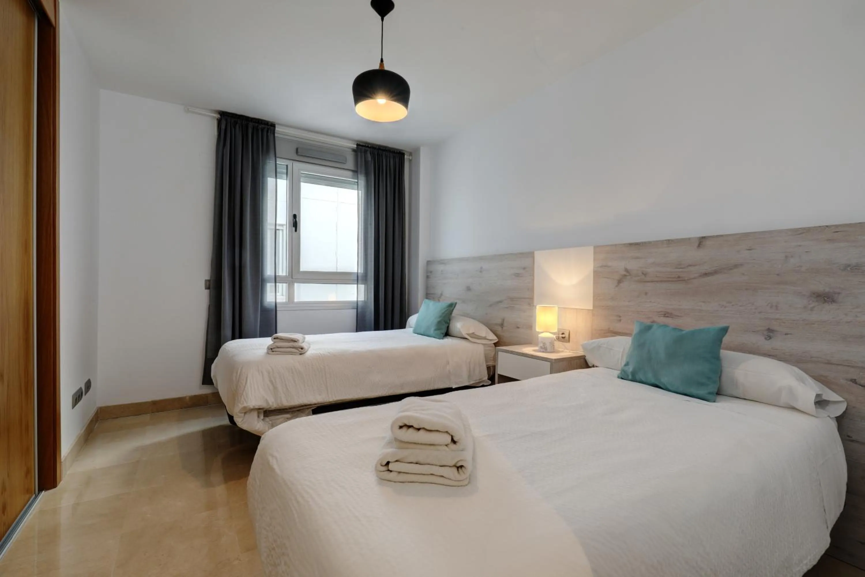 Bed in Aqua Apartments Vento, Marbella