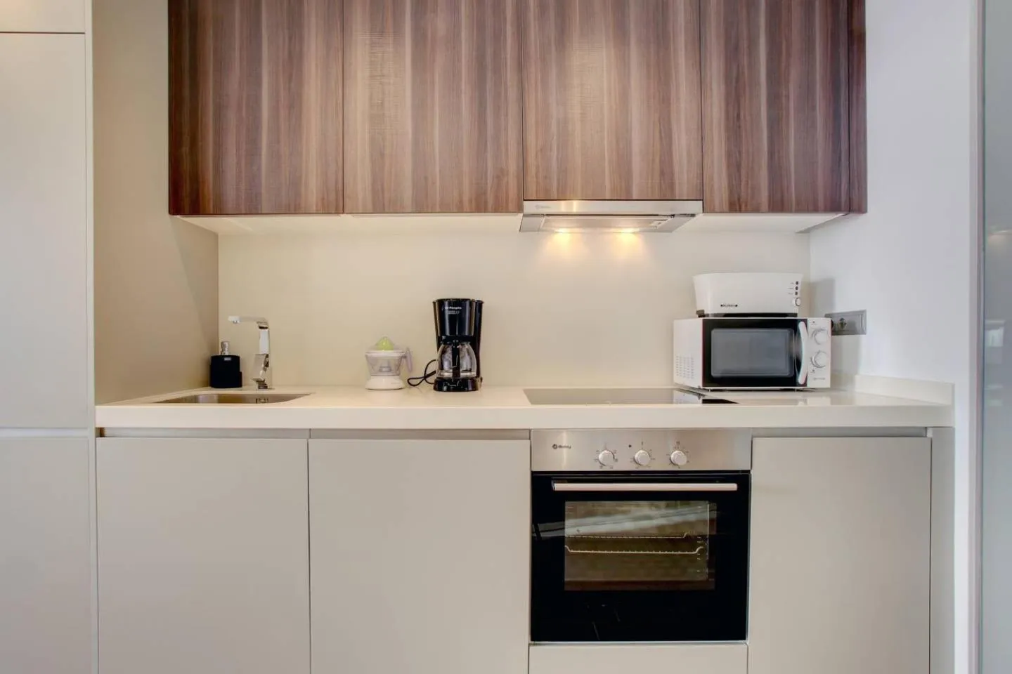 Kitchen or kitchenette in Aqua Apartments Vento, Marbella