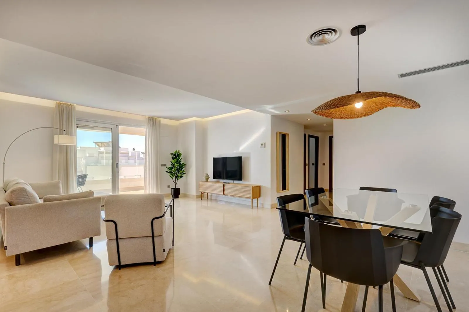 Seating area in Aqua Apartments Vento, Marbella