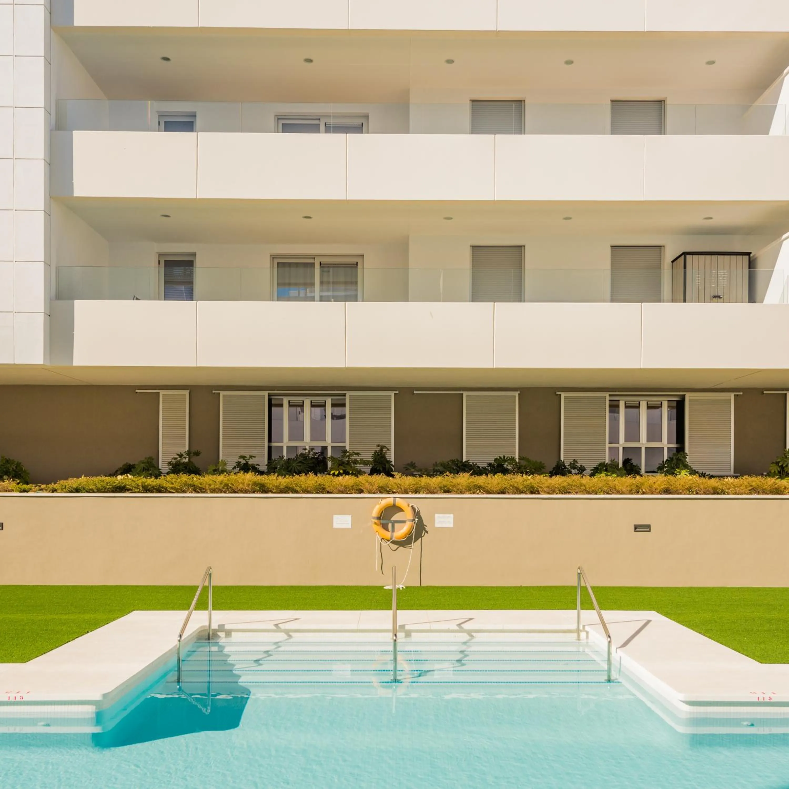 Swimming pool in Aqua Apartments Vento, Marbella