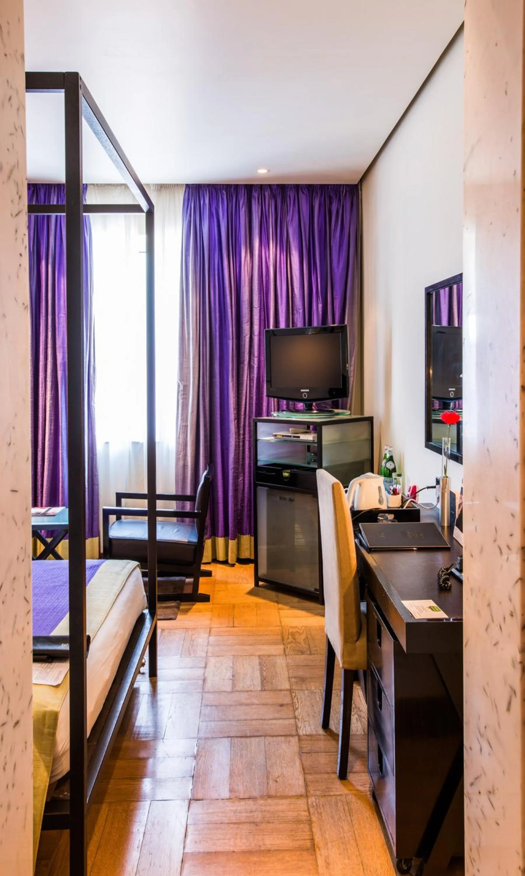 TV and multimedia in The Park Bangalore, MG Road