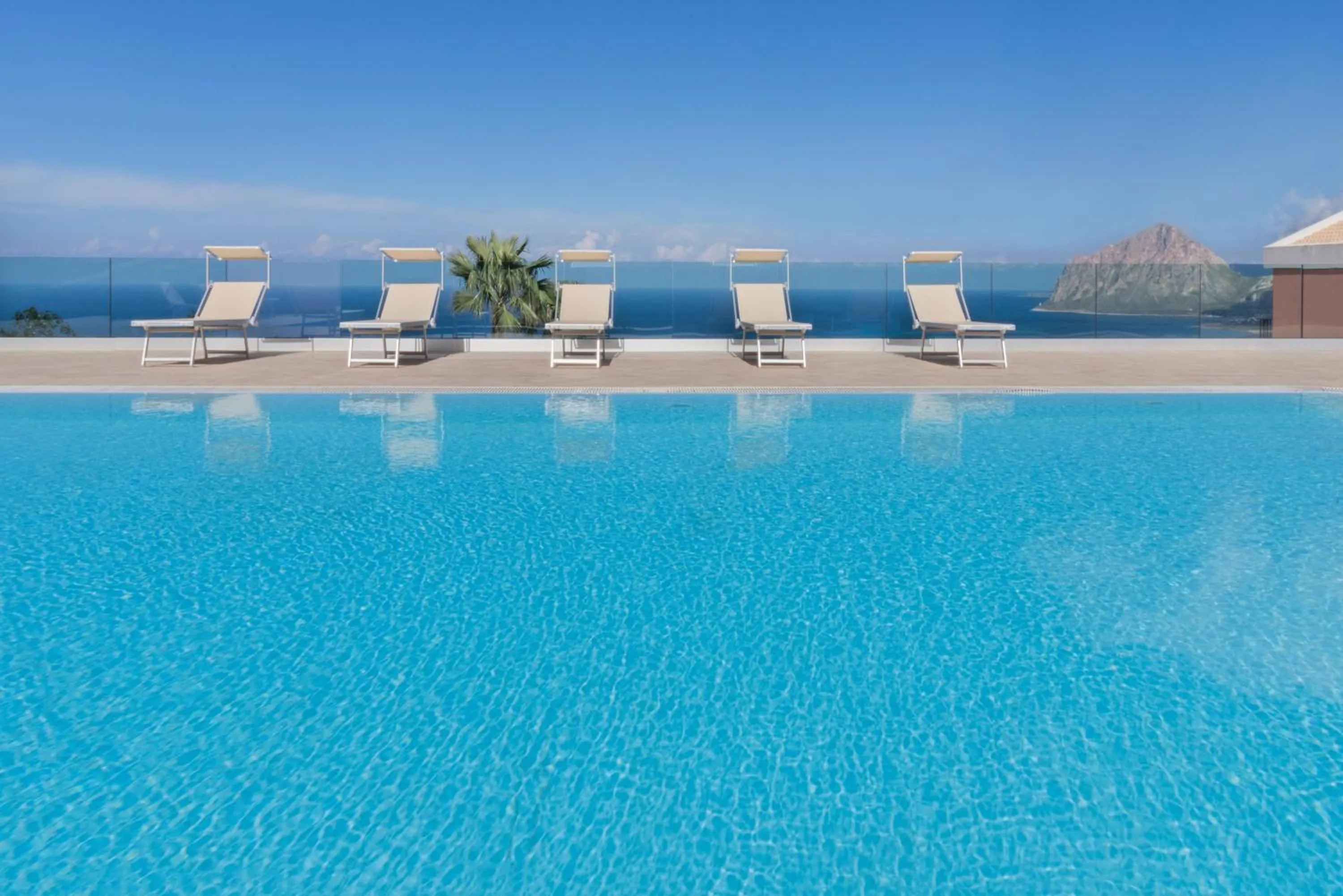 Pool view in Hotel Parco Degli Aromi Resort & SPA