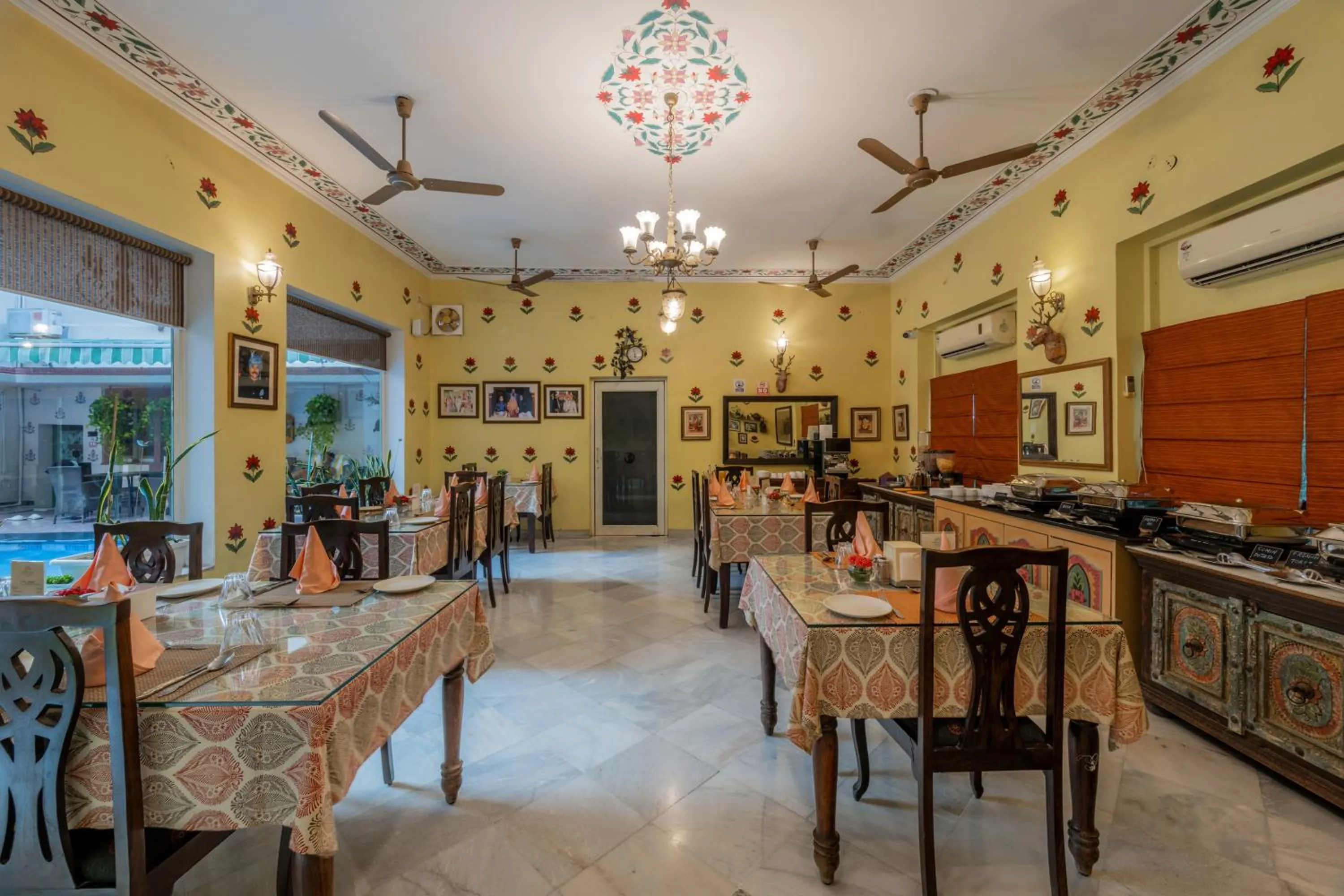 Restaurant/places to eat in Suryaa Villa - A Boutique Heritage Hotel