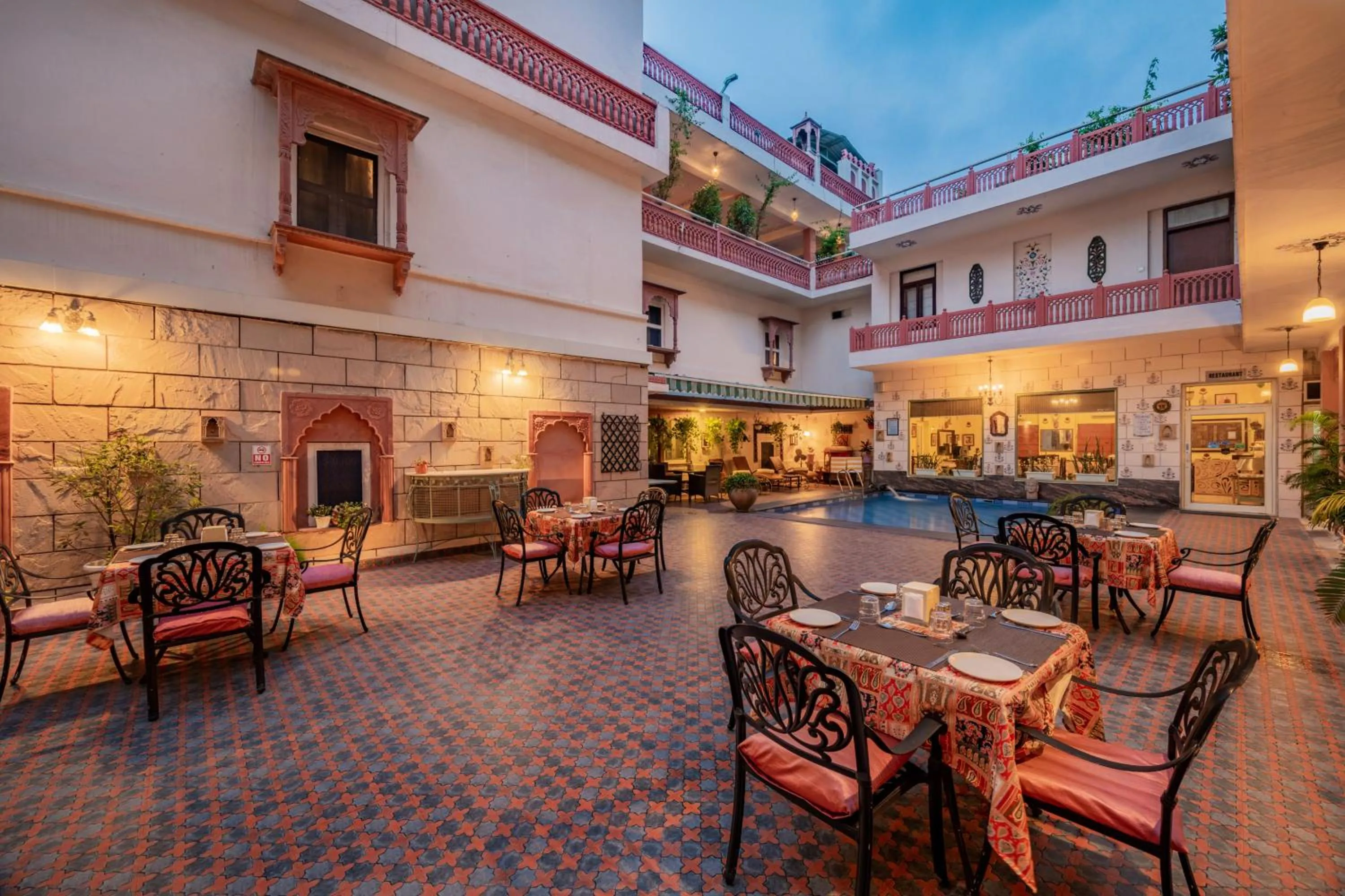 Restaurant/places to eat in Suryaa Villa - A Boutique Heritage Hotel