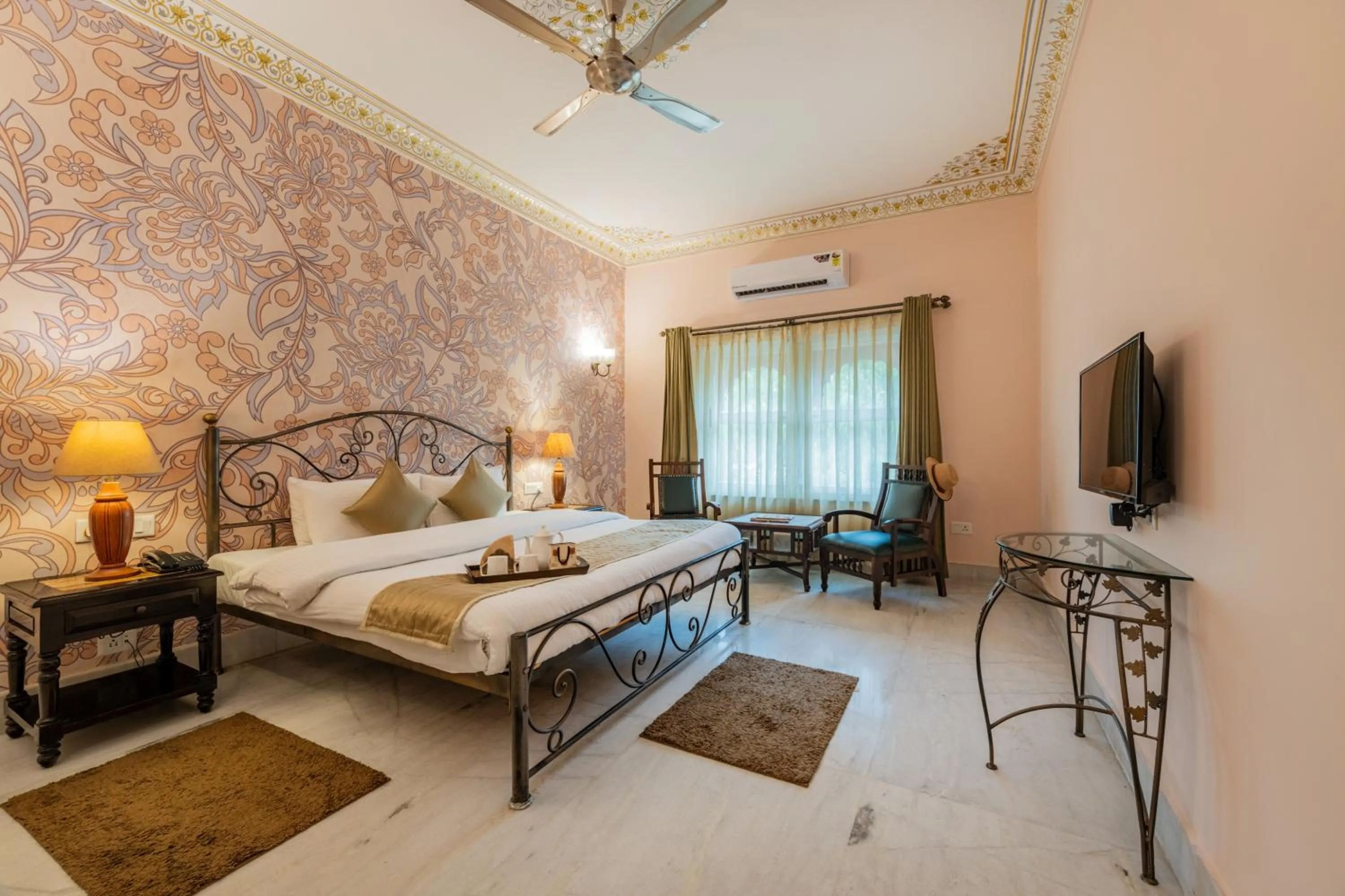 Photo of the whole room, Bed in Suryaa Villa - A Boutique Heritage Hotel