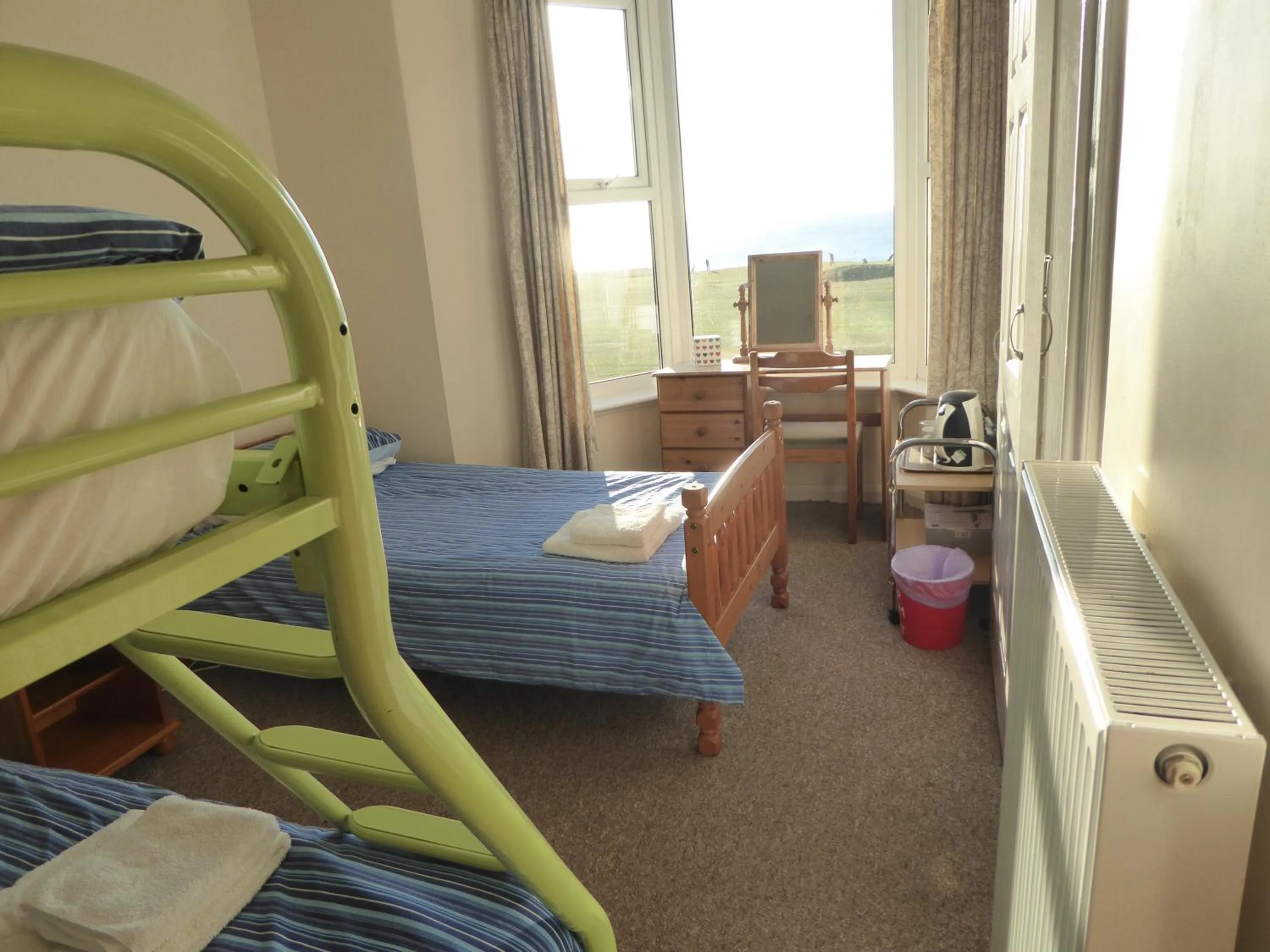 Photo of the whole room, Bed in Longbeach- Adults Only