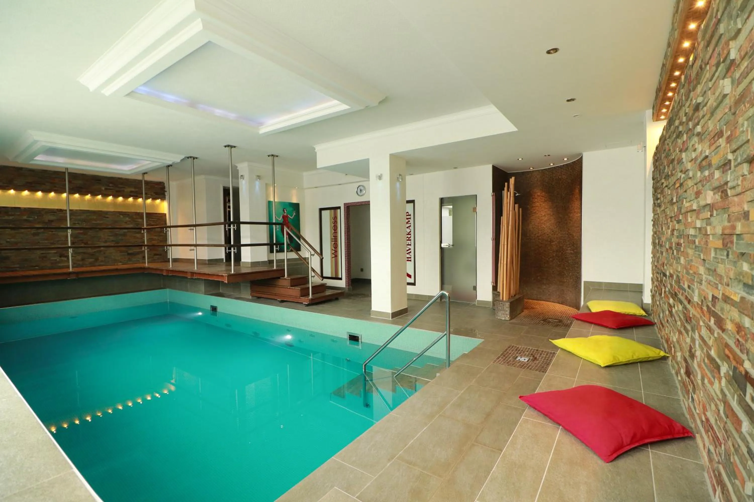 Swimming pool in Haverkamp Suites