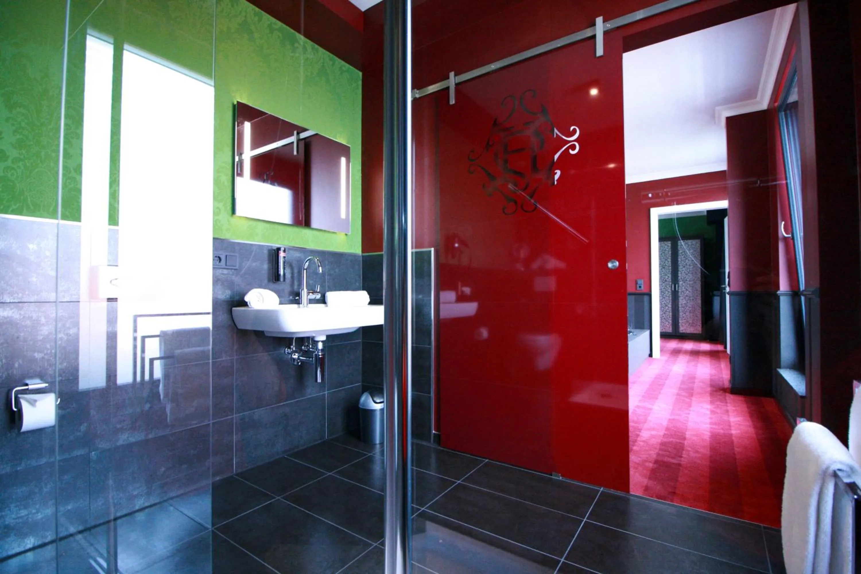 Shower in Haverkamp Suites