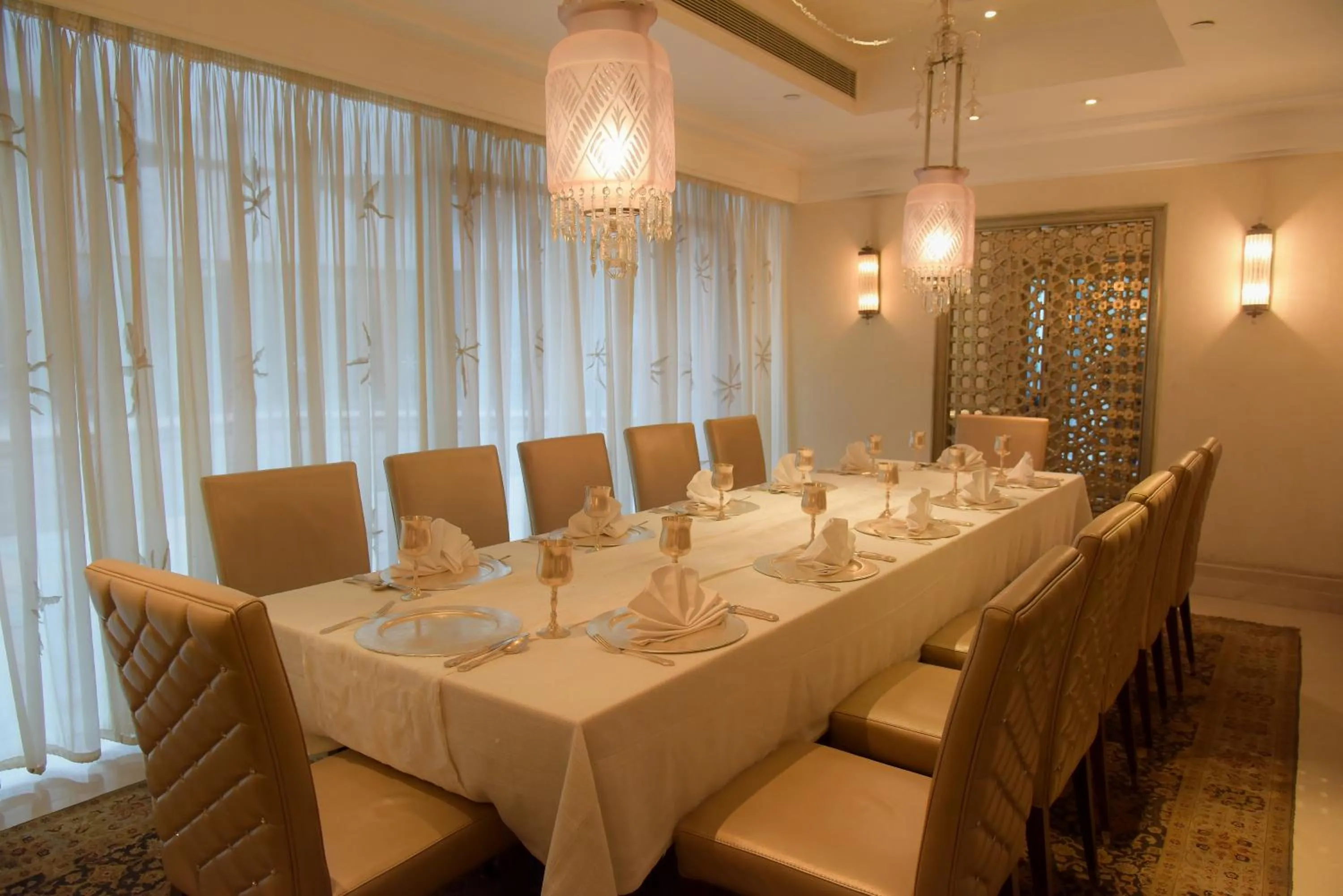 Restaurant/places to eat in The Park Hyderabad, Banjara Hills near Hussain Sagar Lake