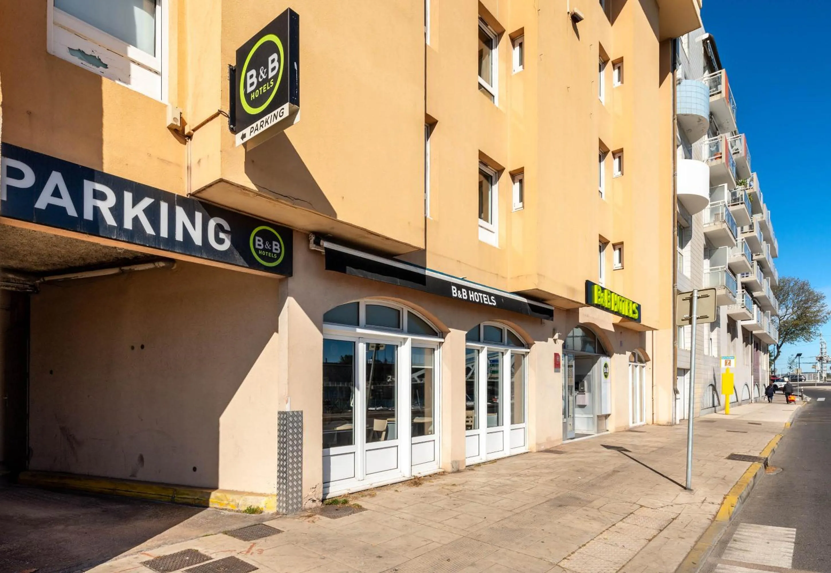 Property building in B&B HOTEL Sète Centre Gare