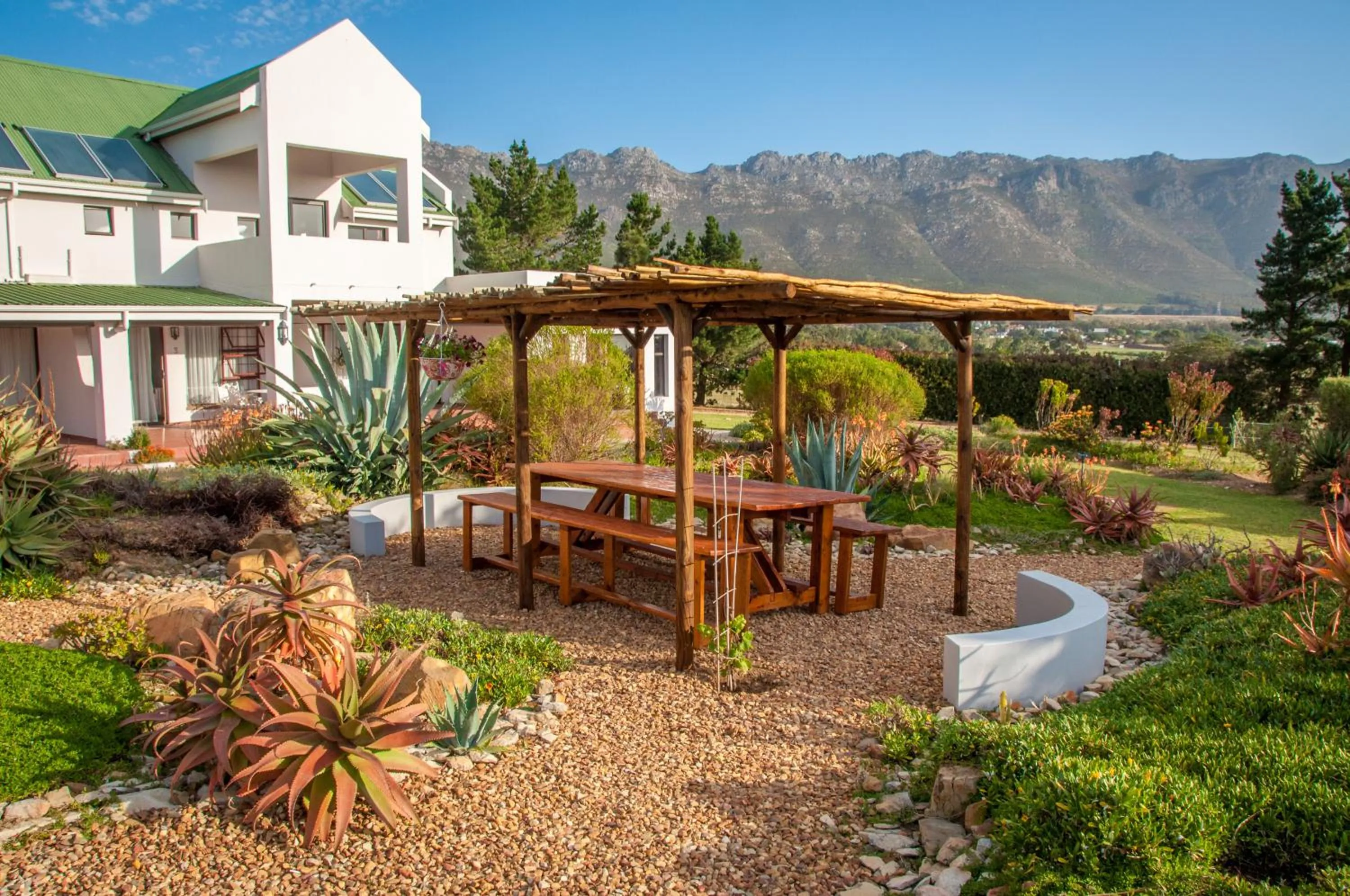 Area and facilities in Wind-Rose Guest House