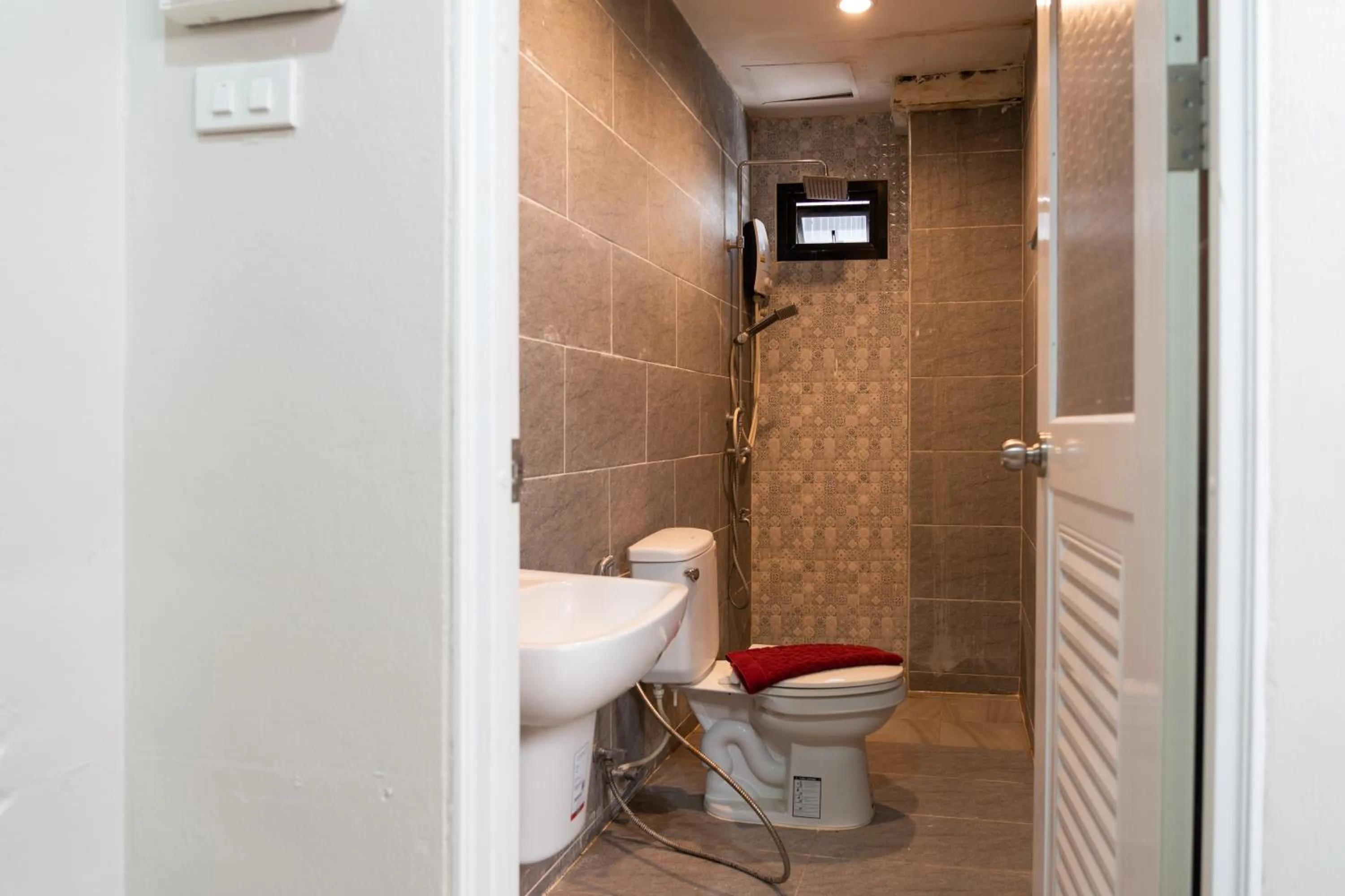 Shower in We World Boutique Haatyai