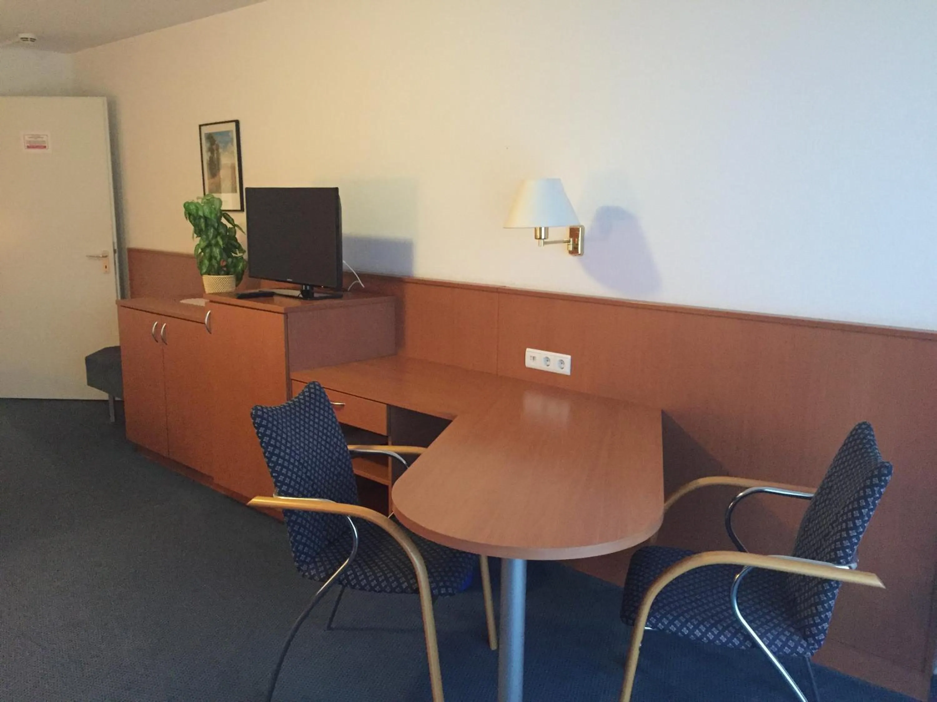 Photo of the whole room in Hotel Görres