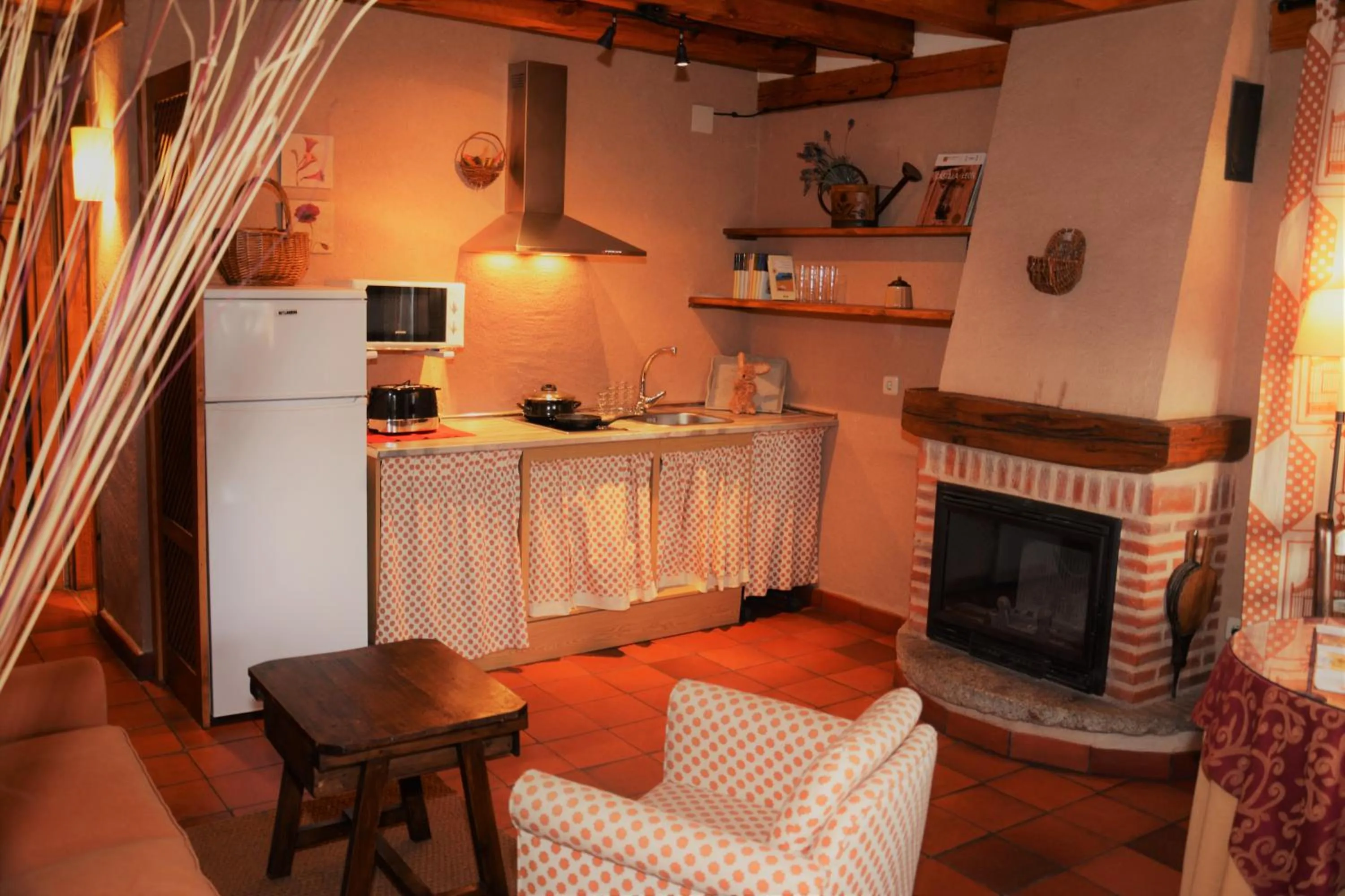 Kitchen or kitchenette in Apartamentos Lobiche