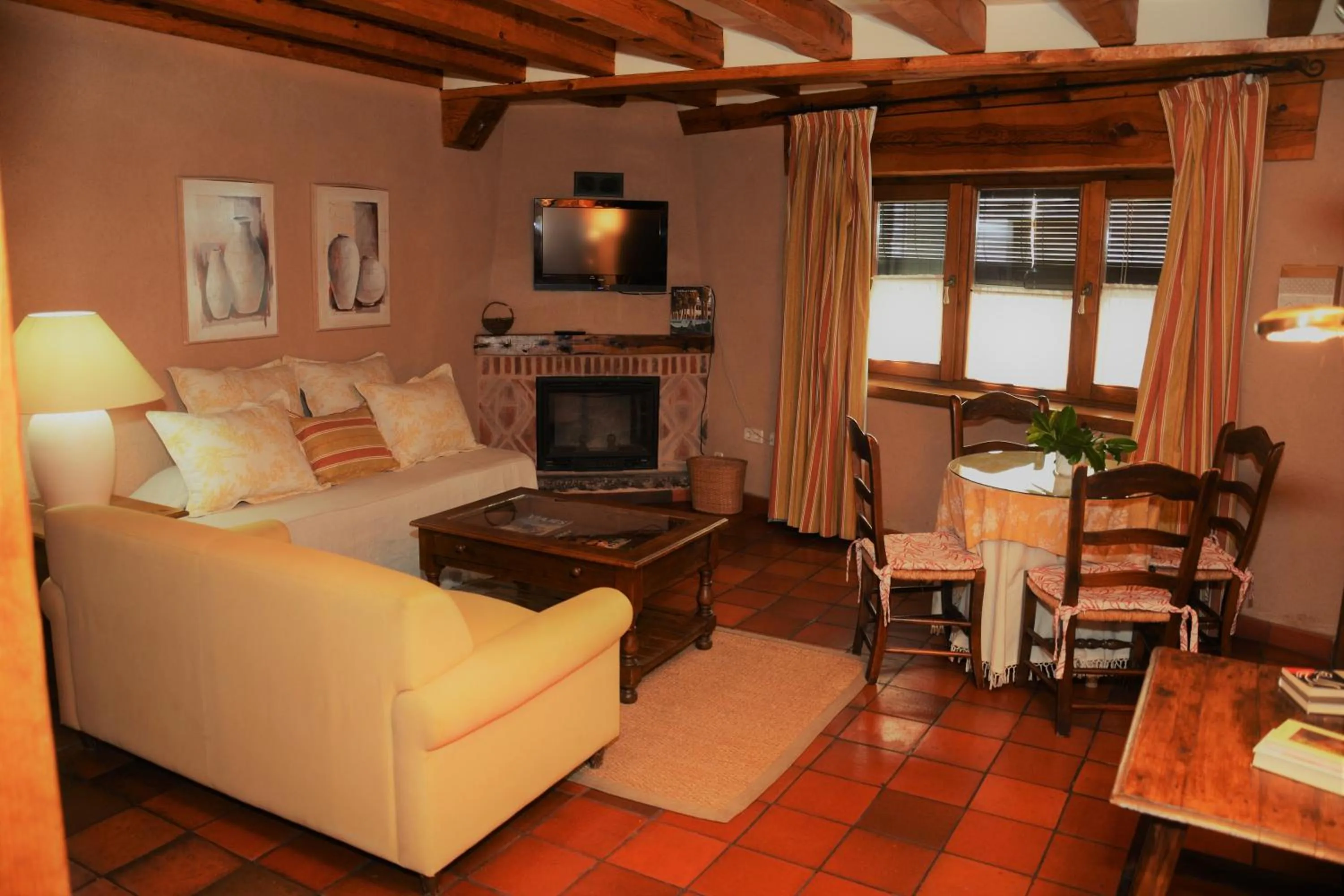 Living room in Apartamentos Lobiche