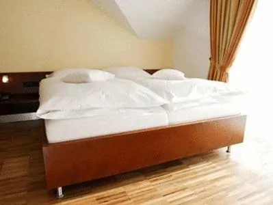 Photo of the whole room, Bed in AKZENT Hotel Altenberge