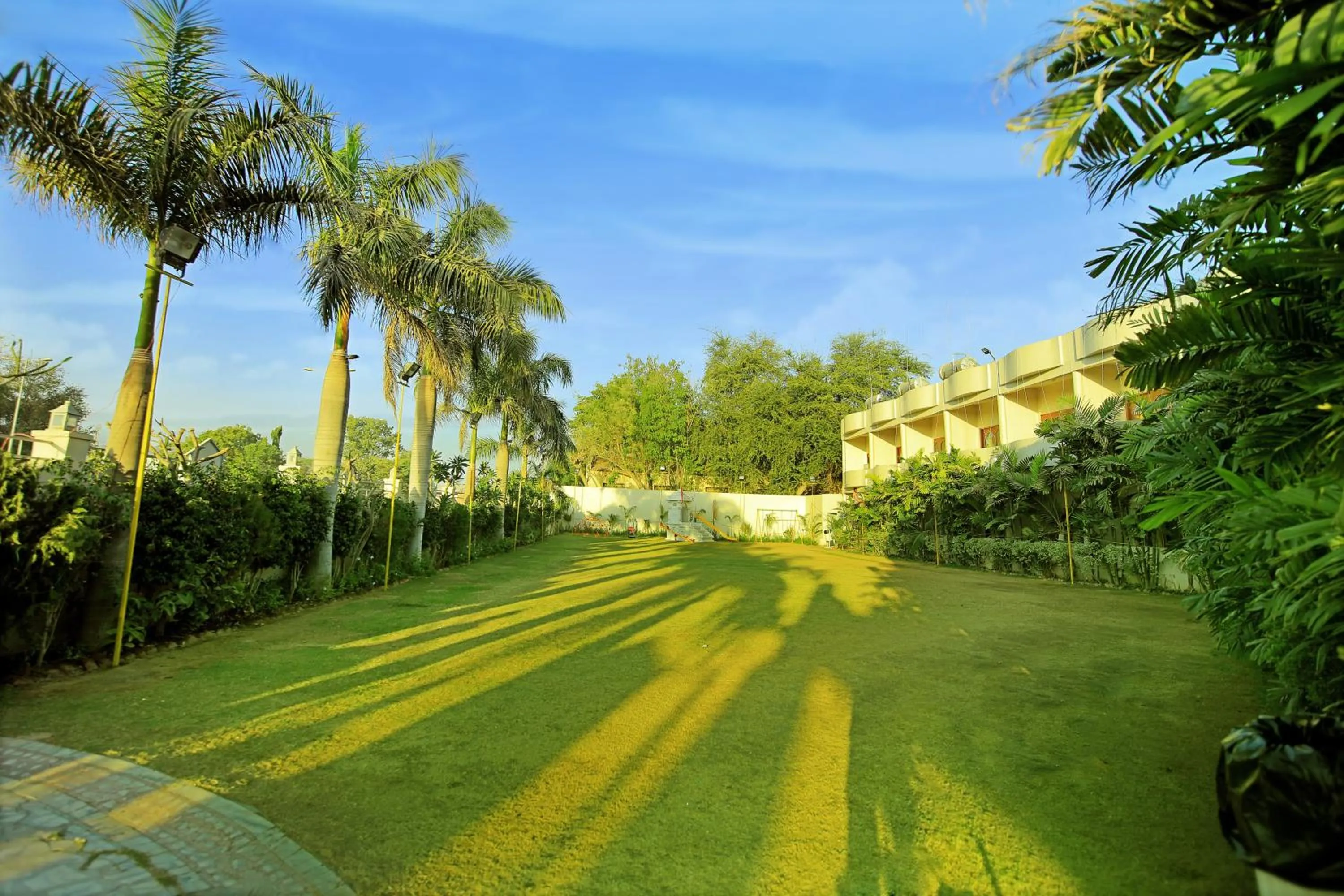 Garden in Hotel Chandrawati Palace