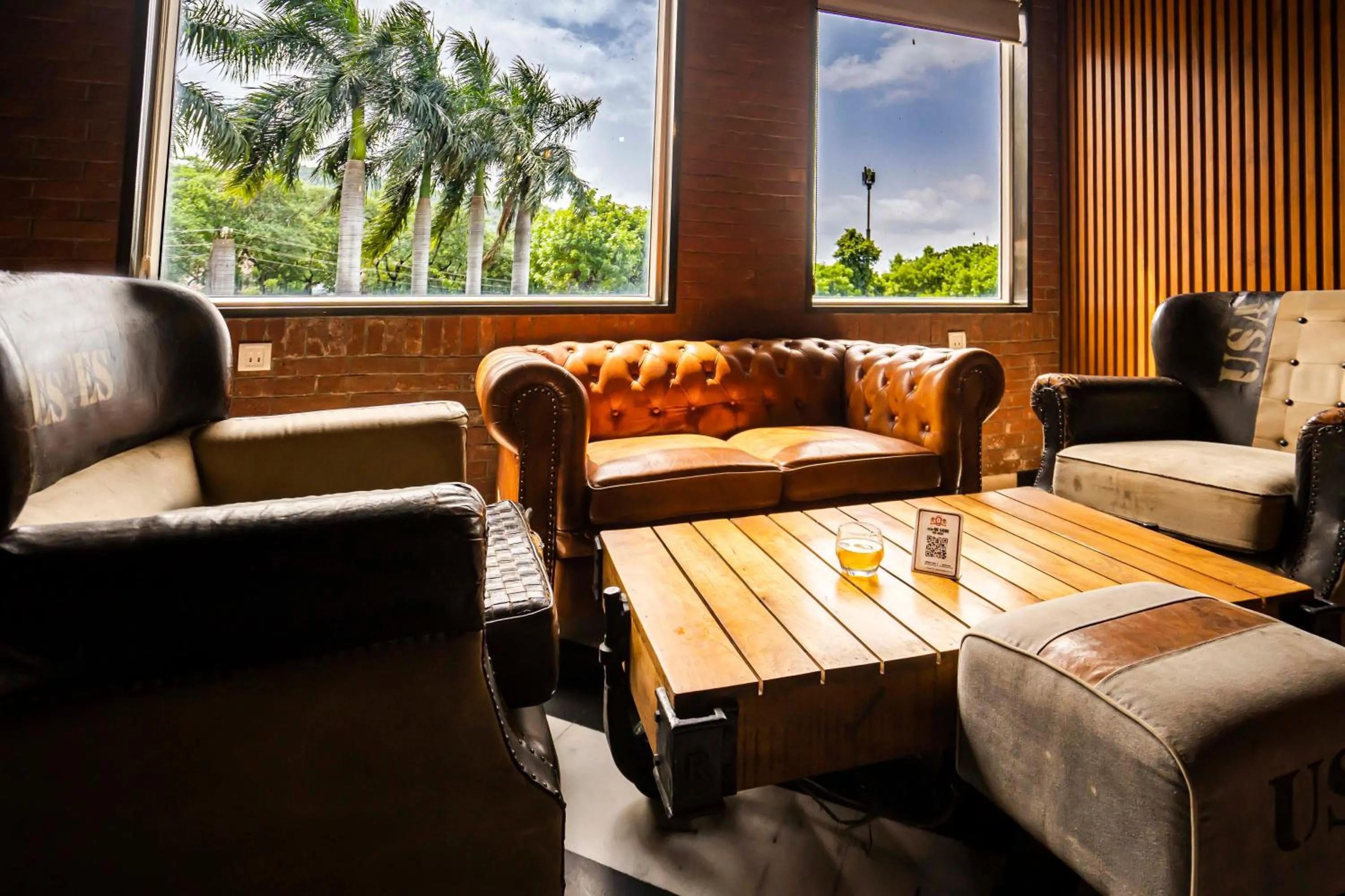 Lounge or bar in Hotel Chandrawati Palace