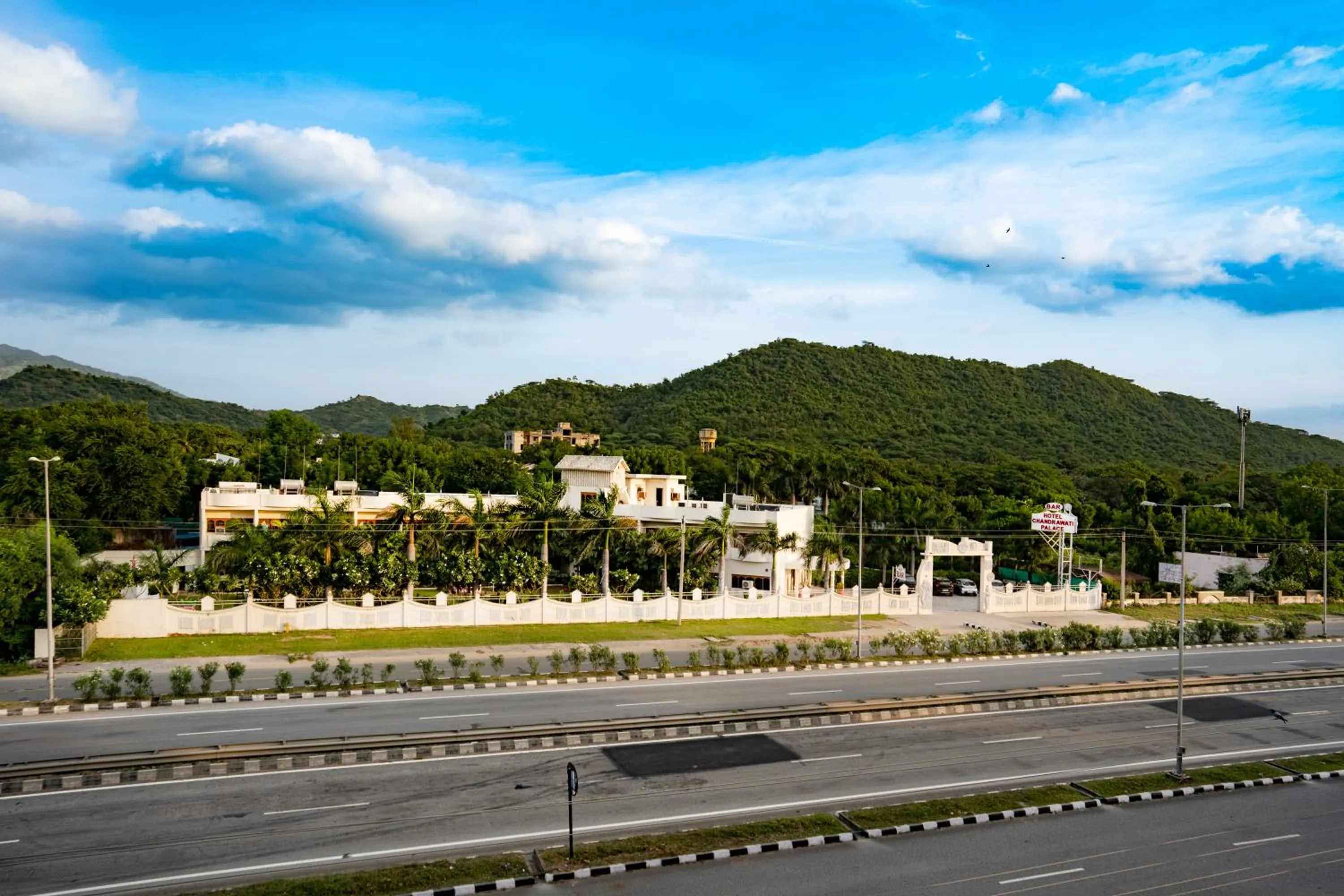 Facade/entrance in Hotel Chandrawati Palace